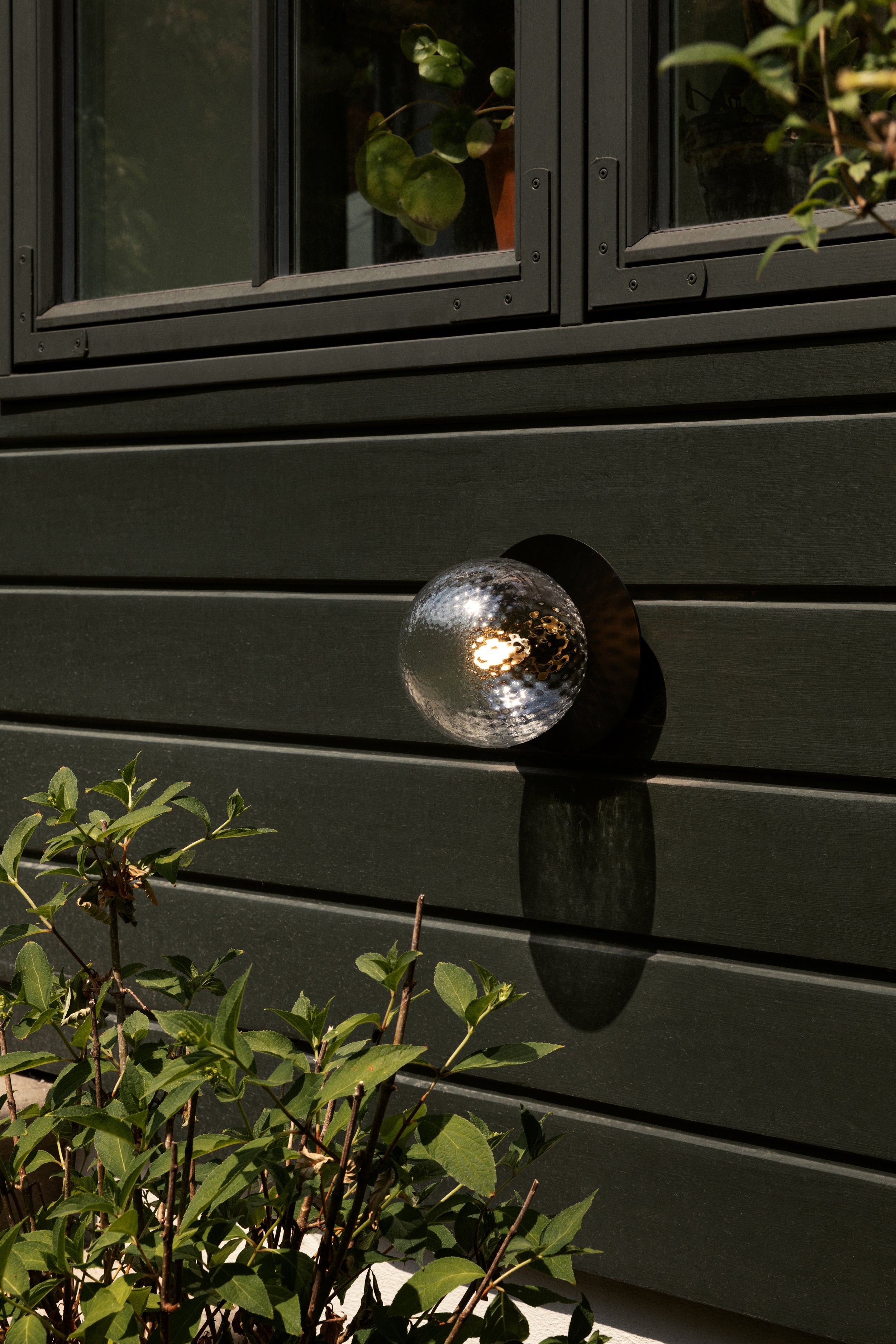 Buitenwandlamp LIILA zwart met transparant glas