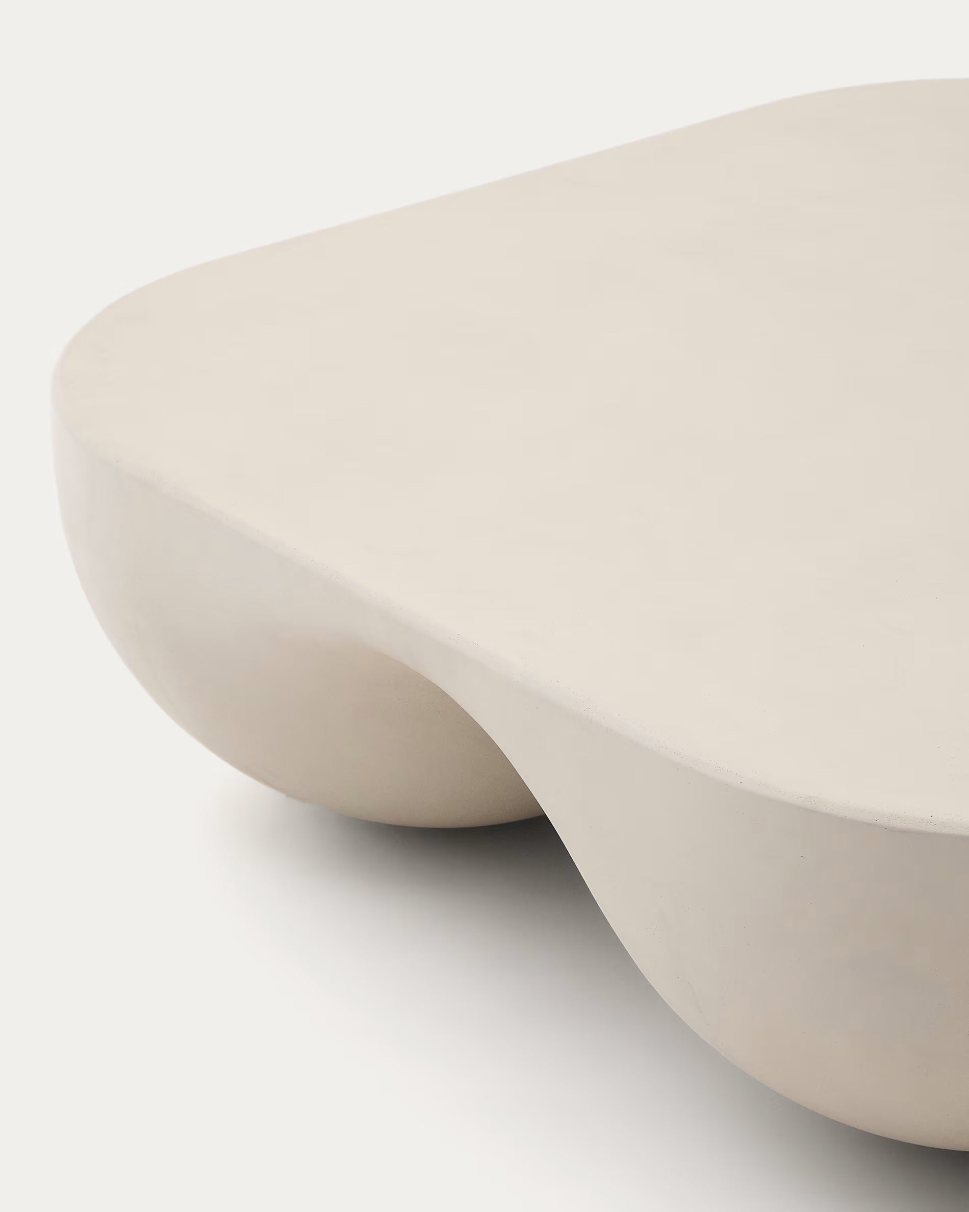 Colba beige coffee table Polystone
