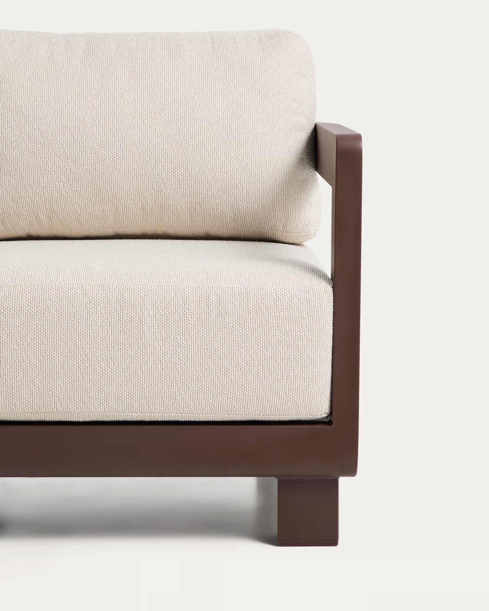 Tuinfauteuil NERANO beige met een bruine basis