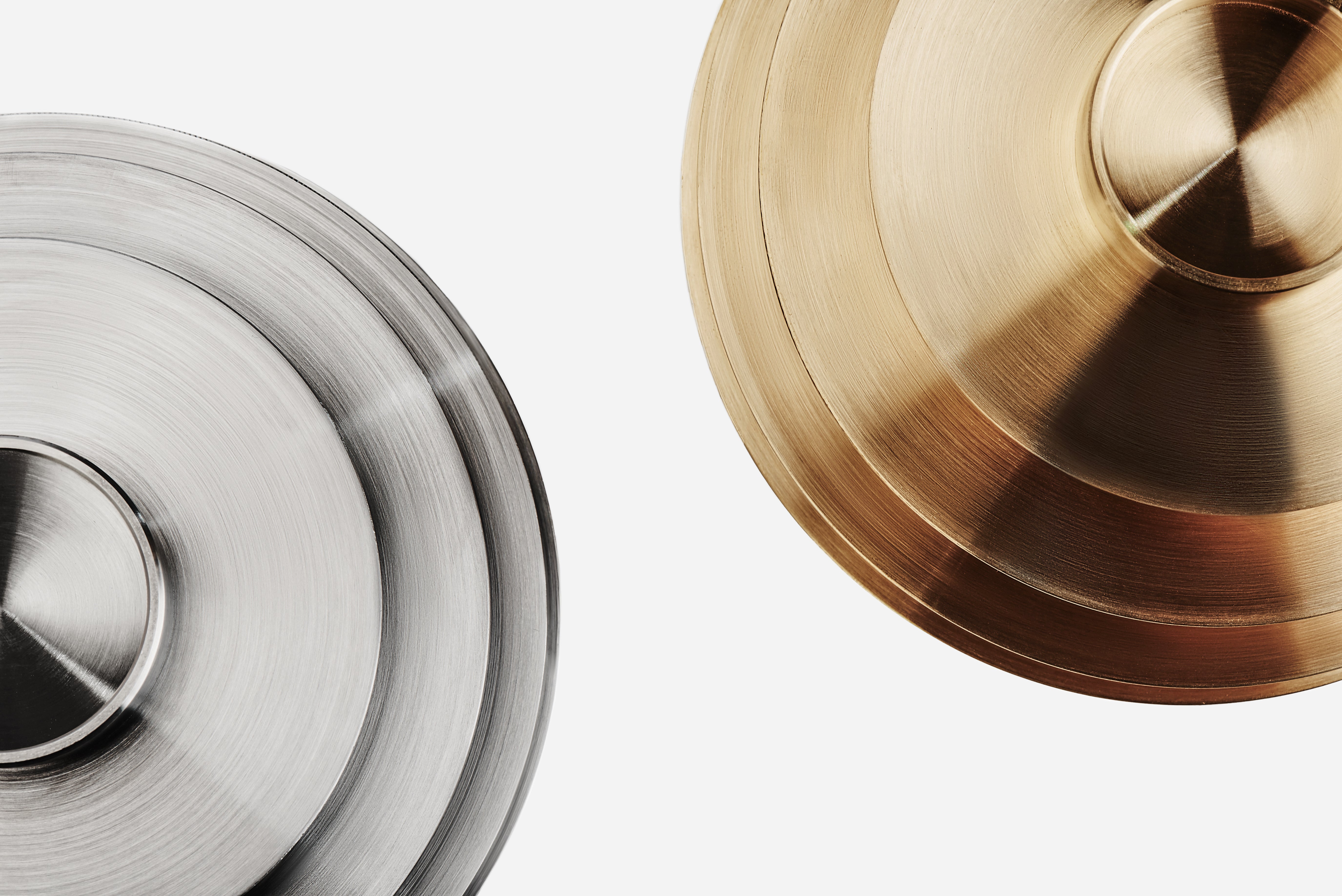 Set von ORB Kerzenhaltern aus Messing