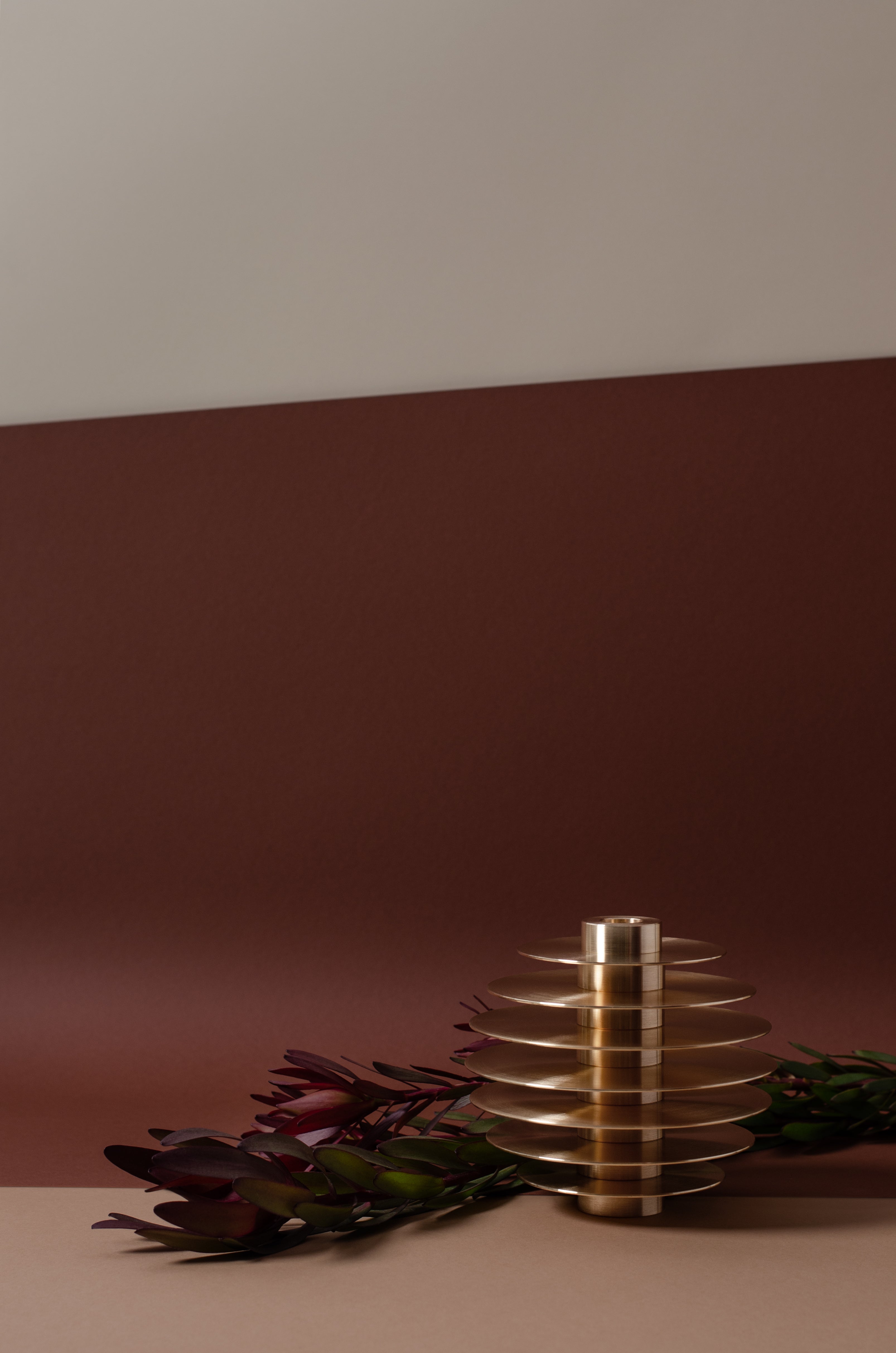 Set von ORB Kerzenhaltern aus Messing