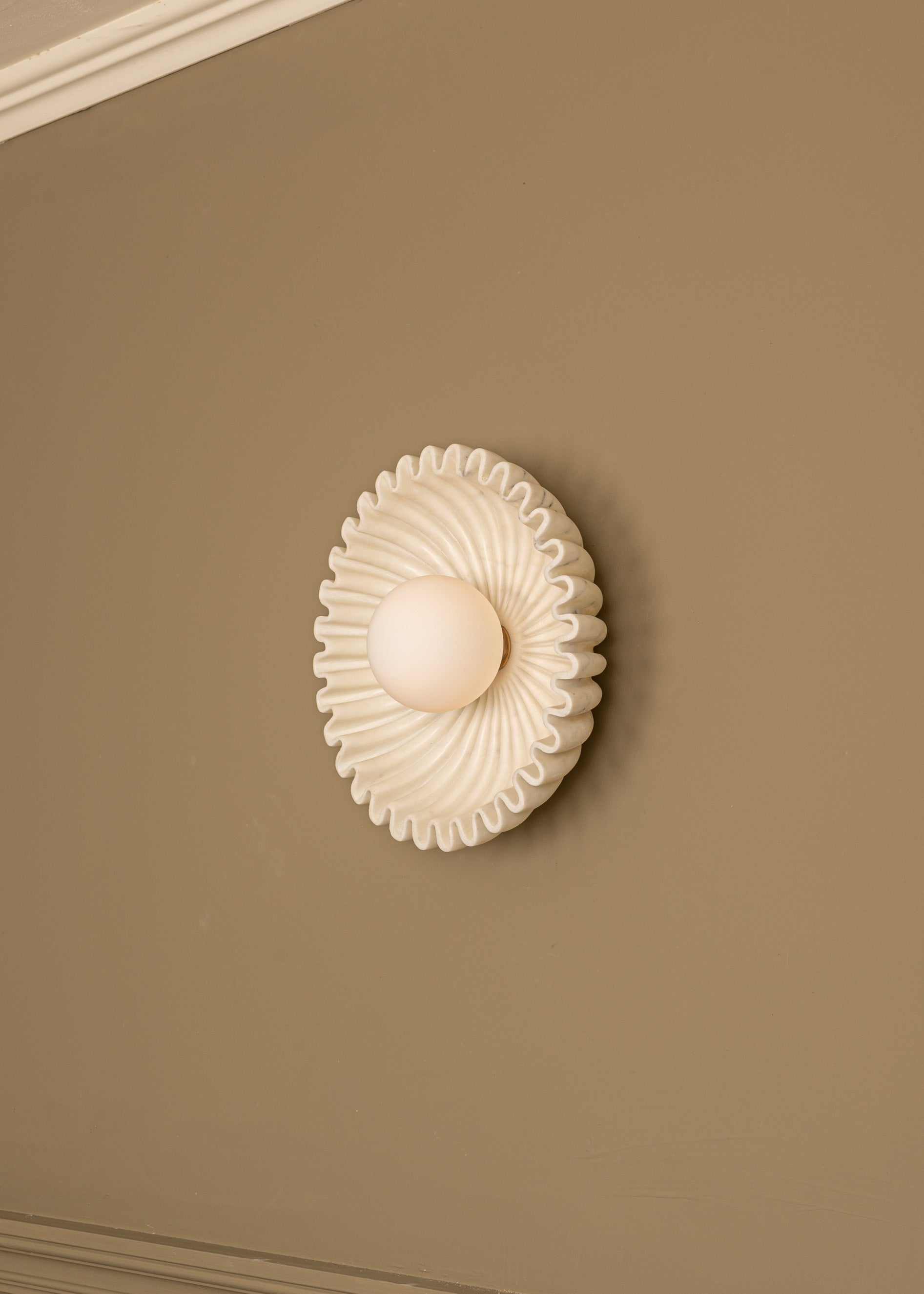 Wandlamp OSTRO wit marmer