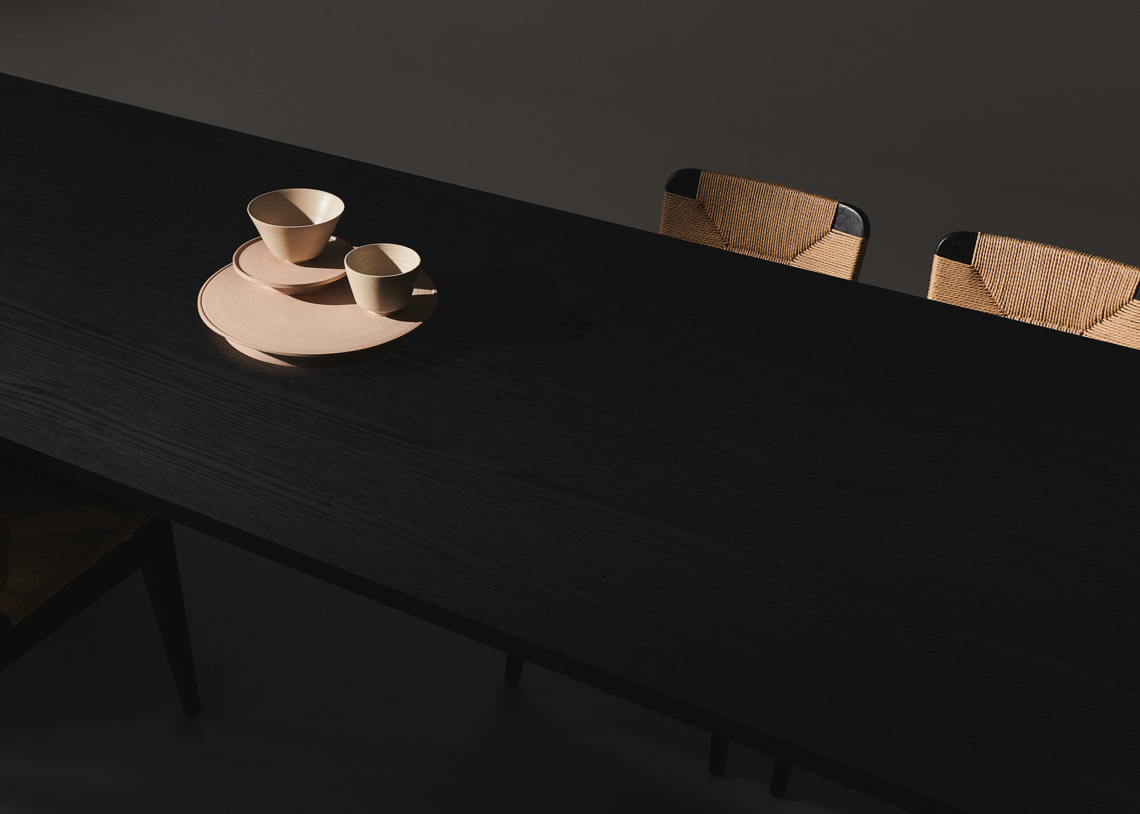 PRIVATE table black ash veneer