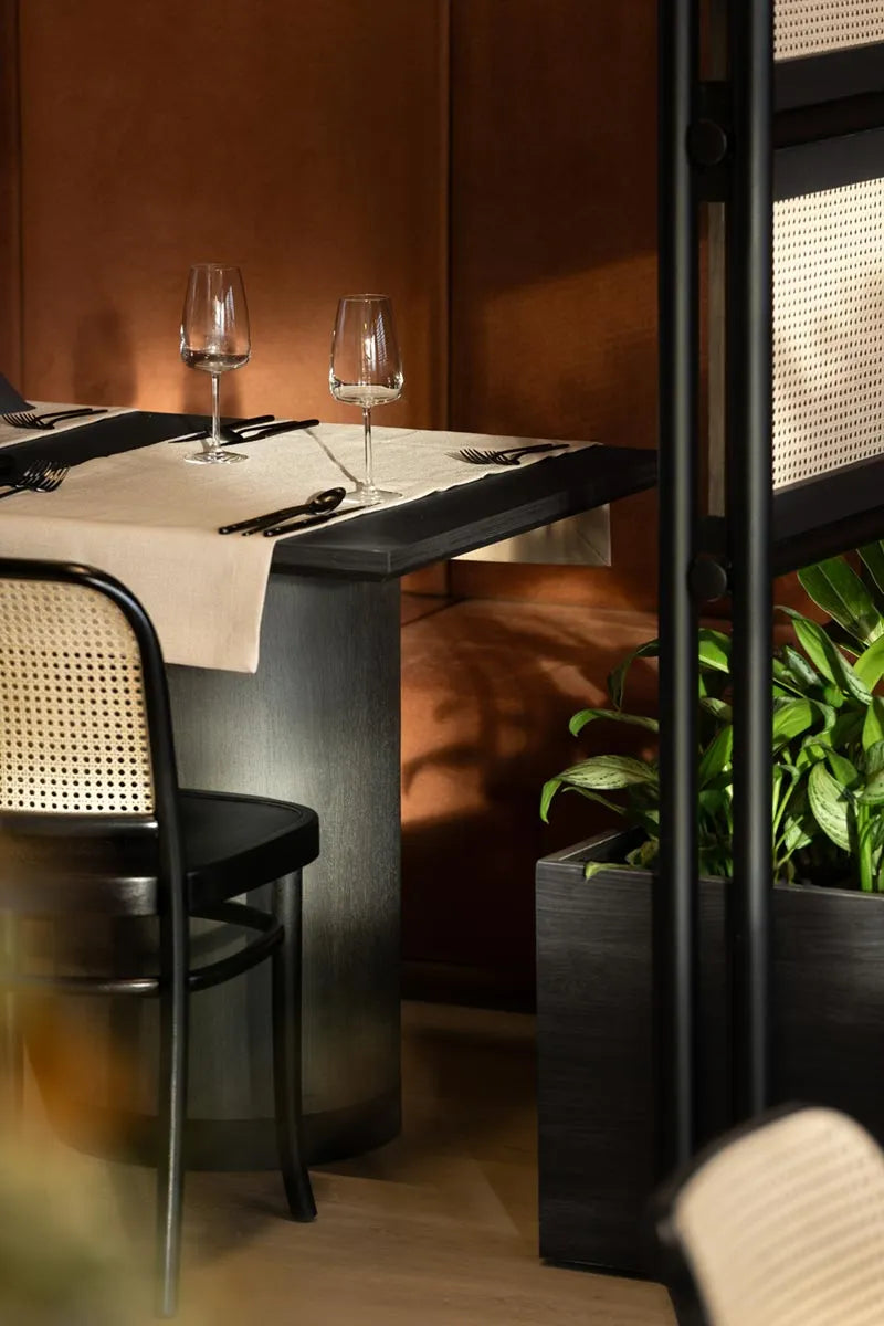 Stoel met armleuningen BENKO B-8120 van beukenhout