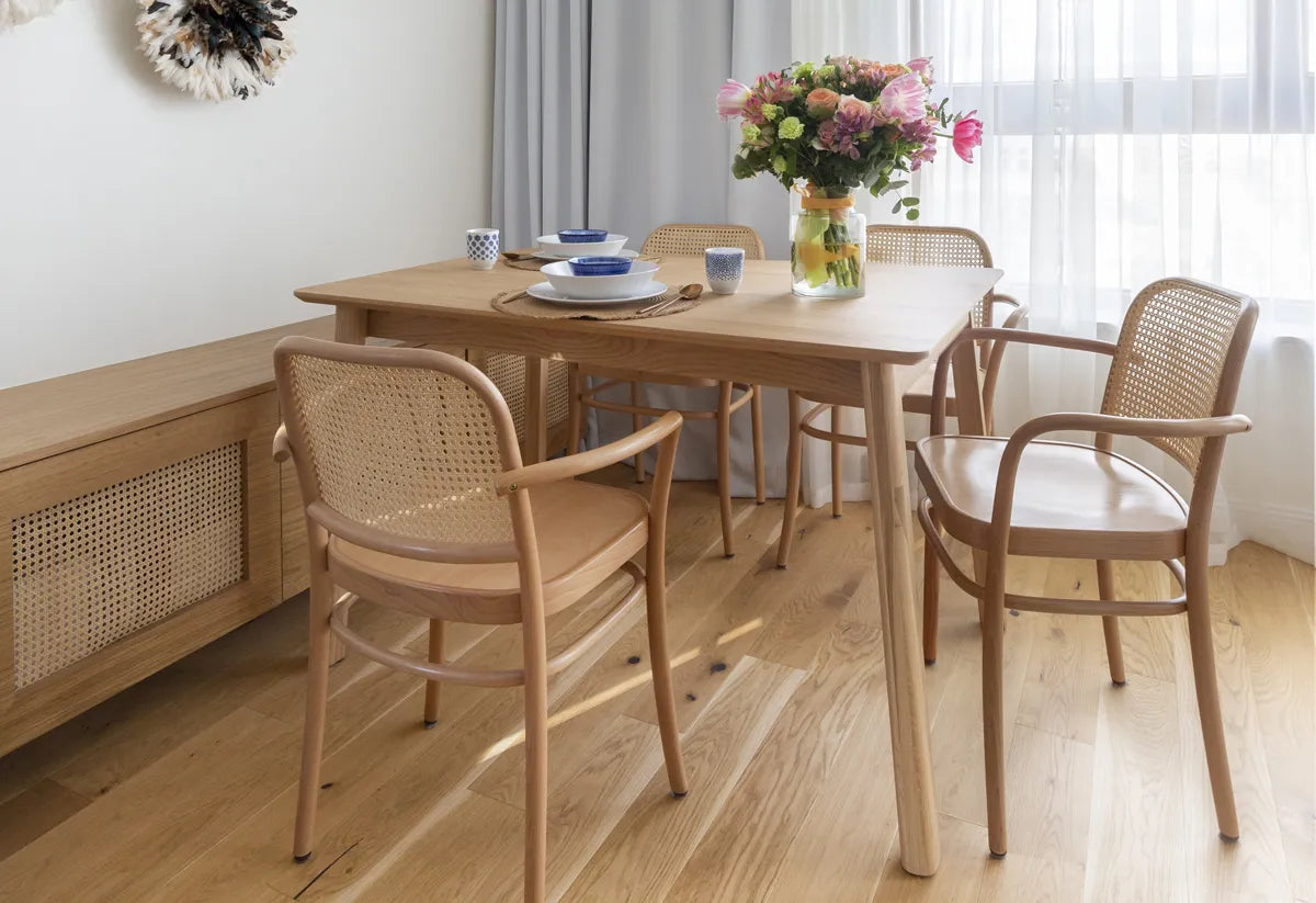 Stoel met armleuningen BENKO B-8120 van beukenhout