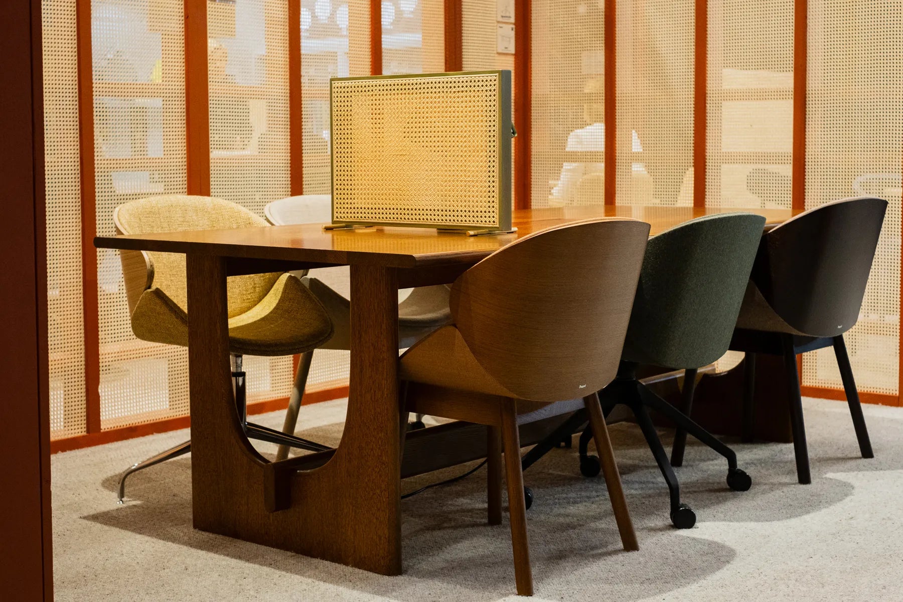 Eikenhouten SUND tafel