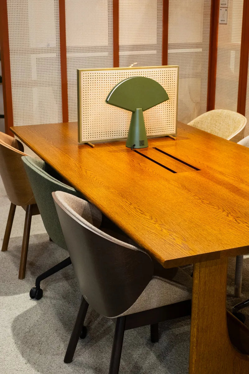 Eikenhouten SUND tafel