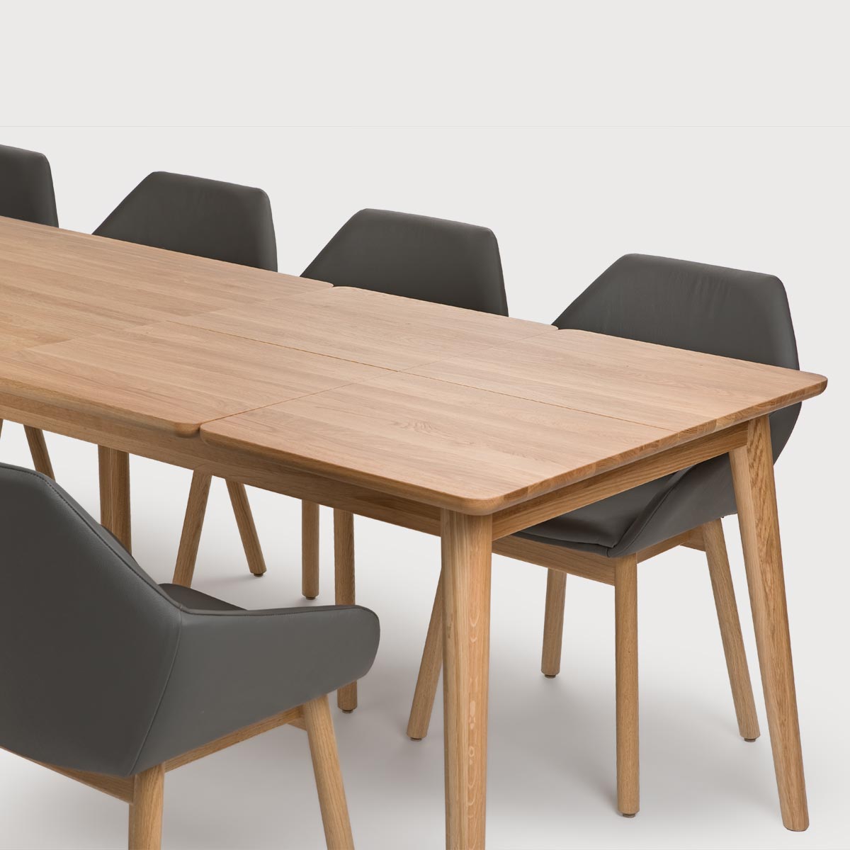 Uittrekbare tafel LUNGO lite eikenhout