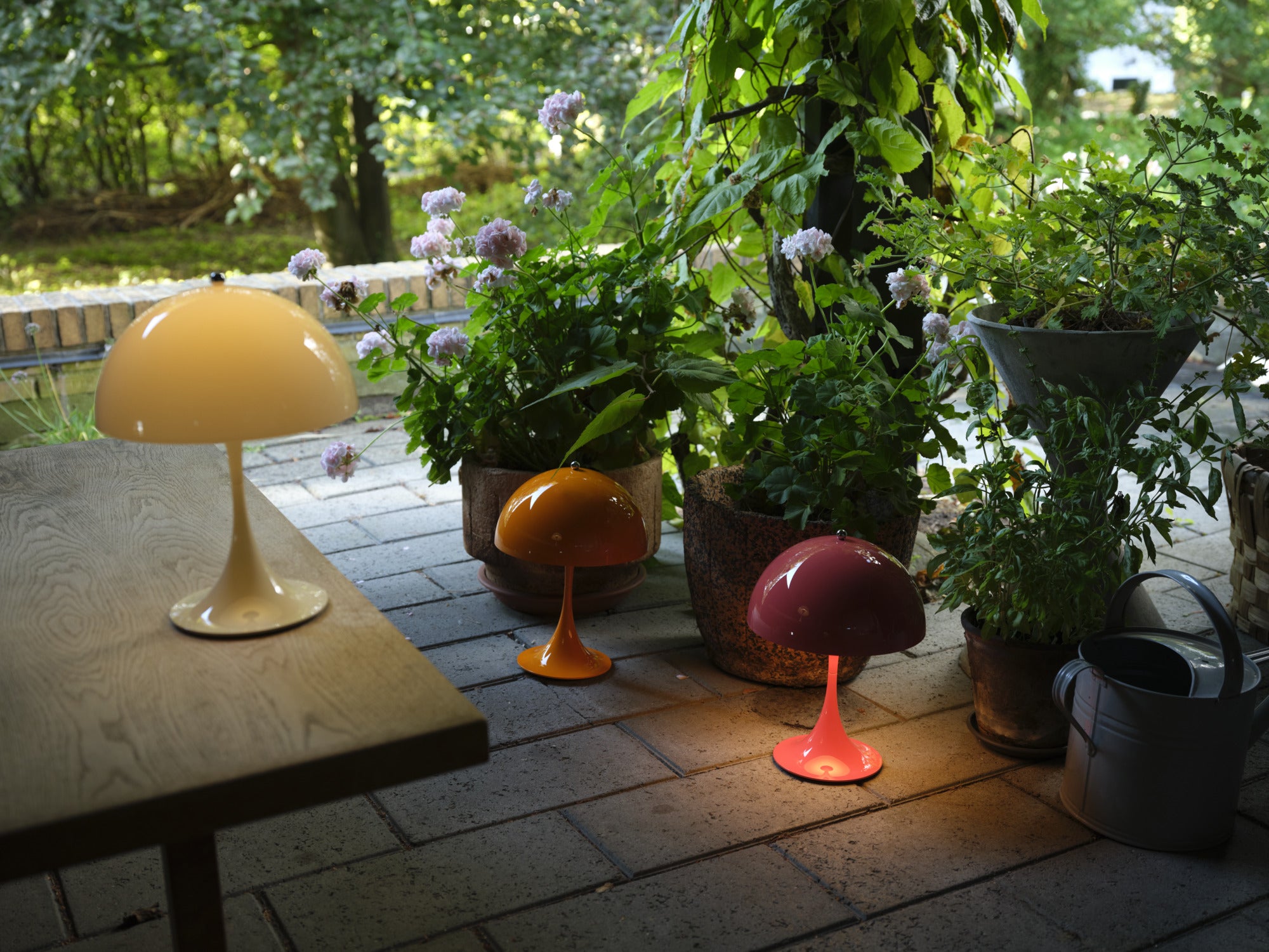 Draagbare lamp PANTHELLA 250 beige opaal