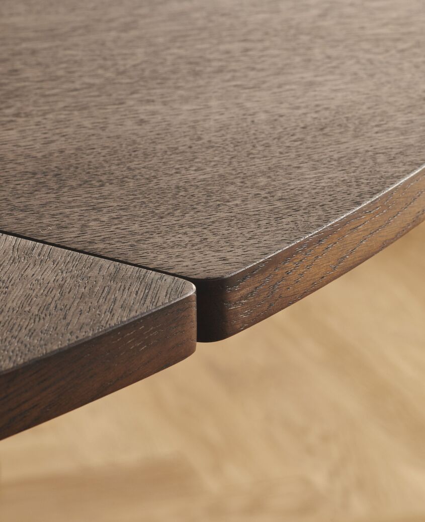 Piro table dark oak veneer