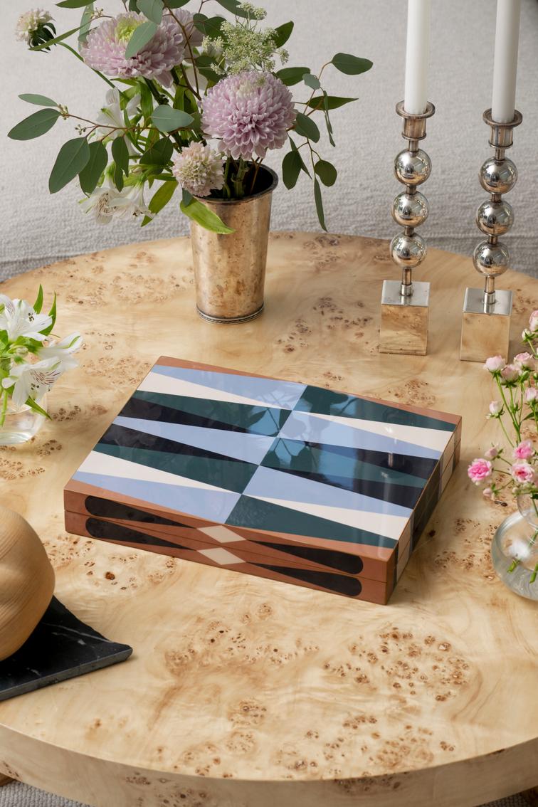 LACQUERED BACKGAMMON Set in Brown with Blue