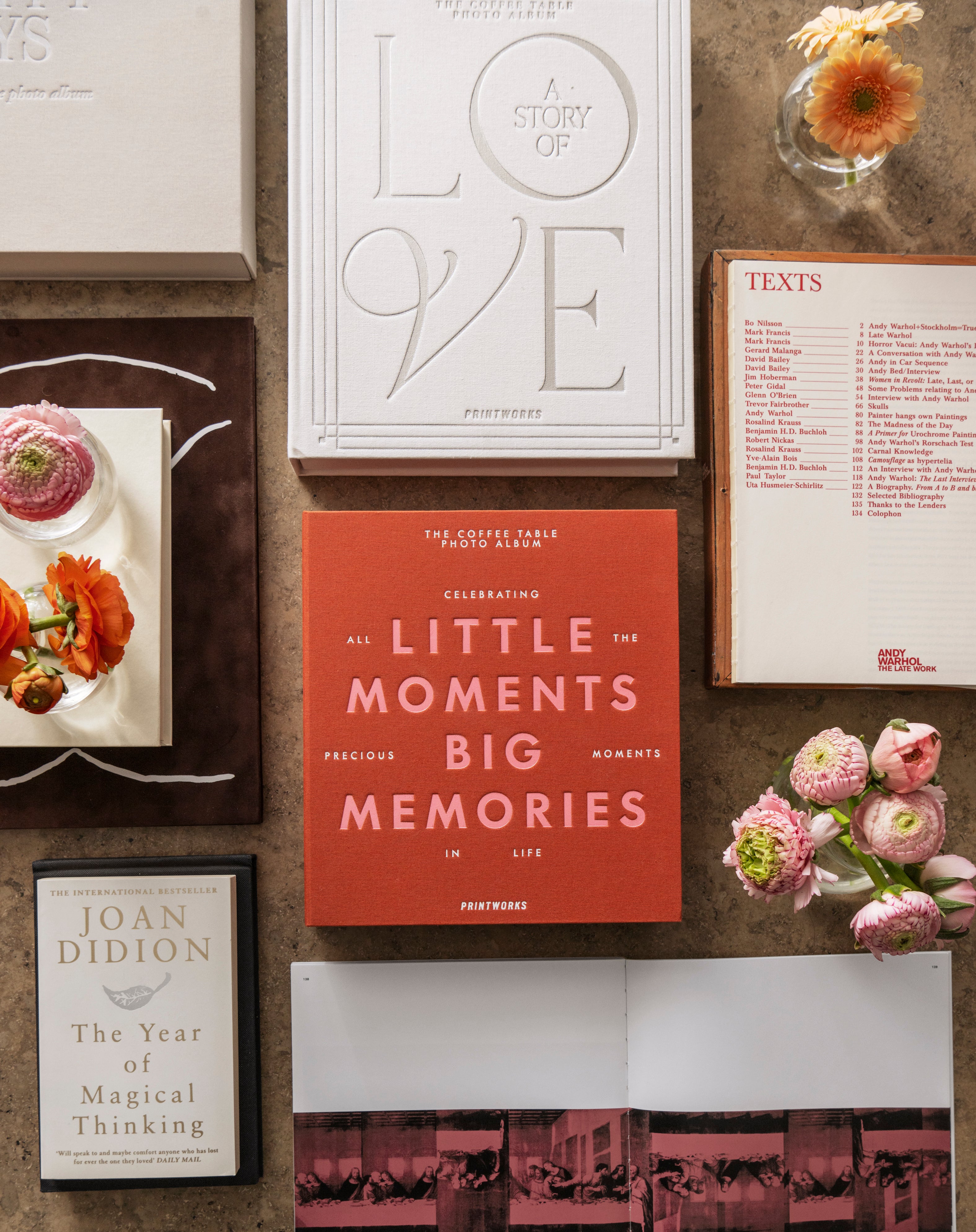Album na zdjęcia LITTLE MOMENTS BIG MEMORIES pomarańczowy, marka Printworks