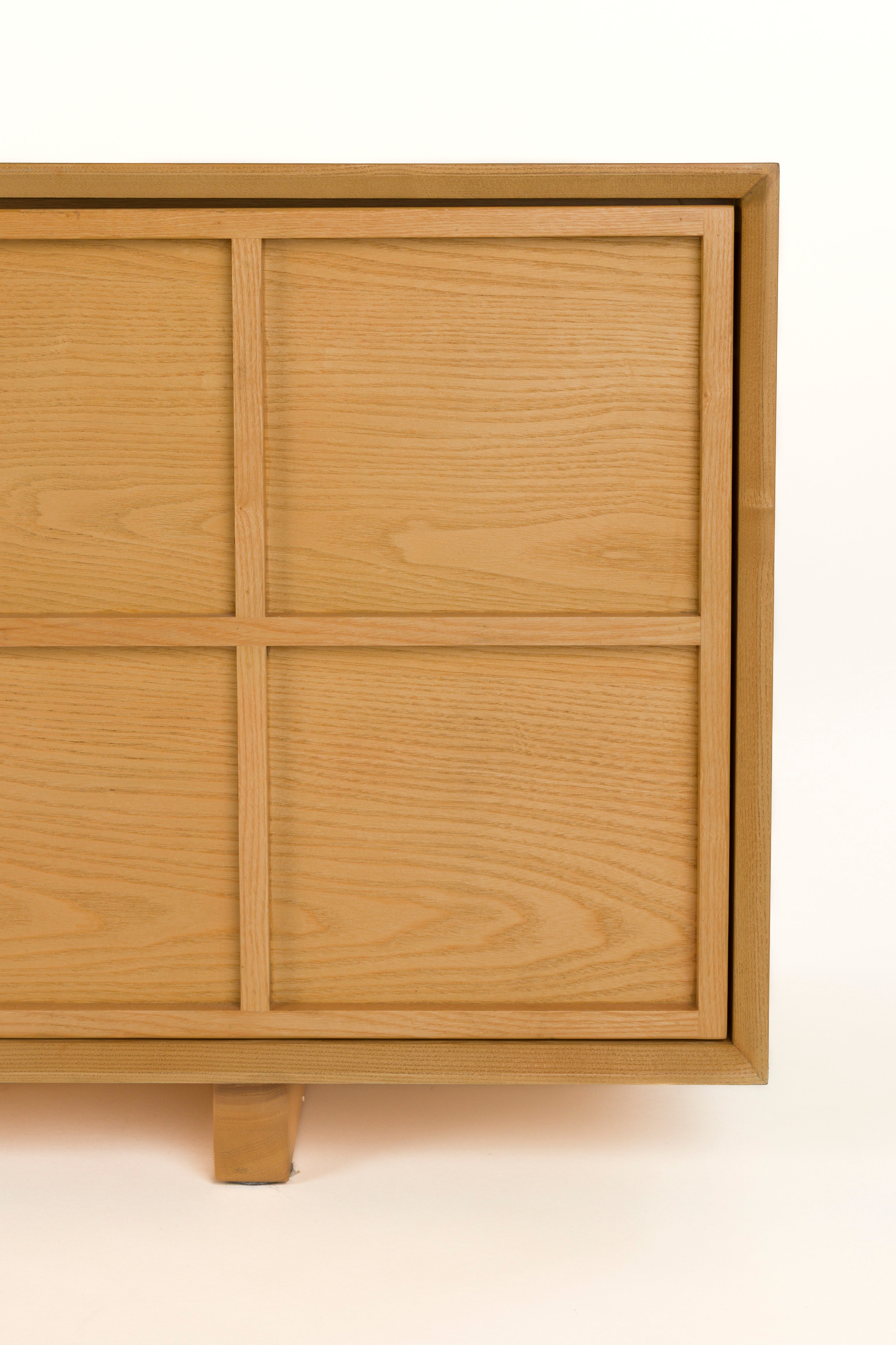 RTV-Sideboard RASTER Eschenfurnier