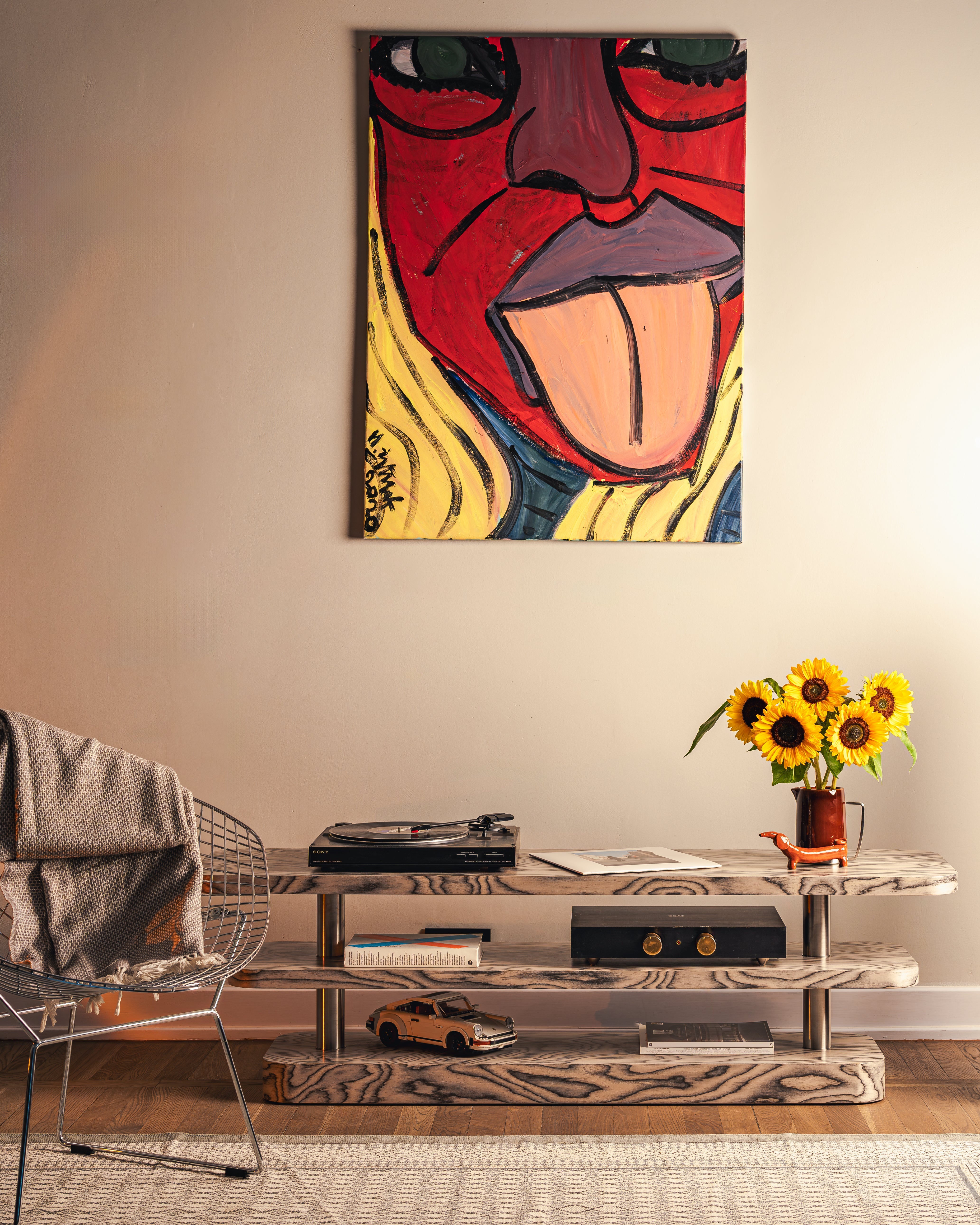 RTV Cabinet REL veneer Sottsass with steel elements