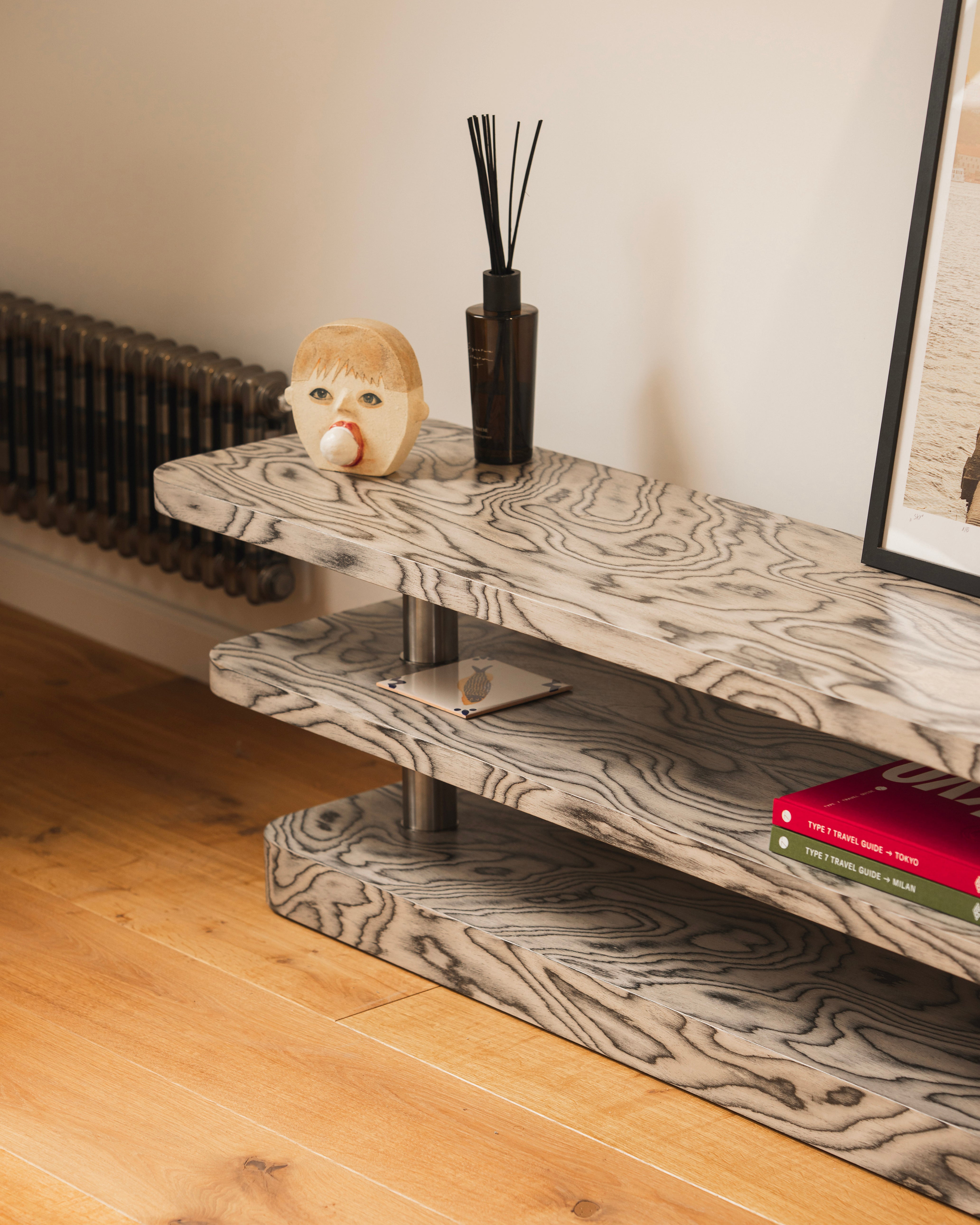 RTV Cabinet REL veneer Sottsass with steel elements