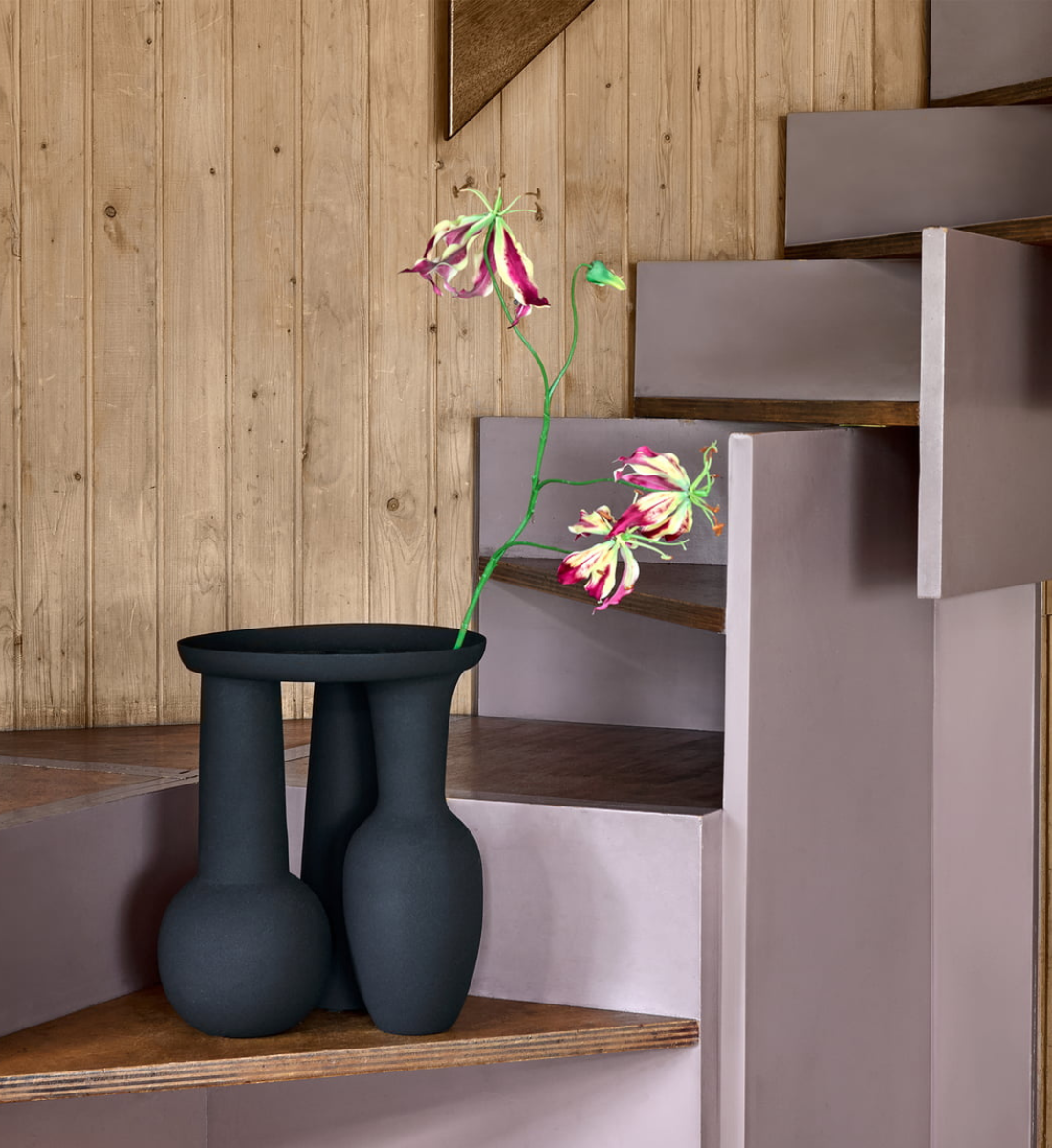 Vase ROMAN VASE & PLATTE schwarz