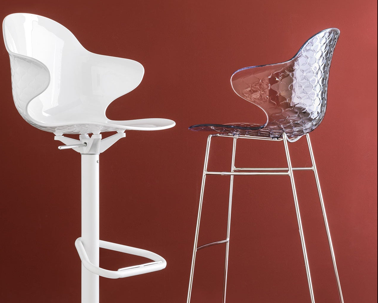 Draaibaar barkruk SAINT TROPEZ met grijze zitting en zwarte voet