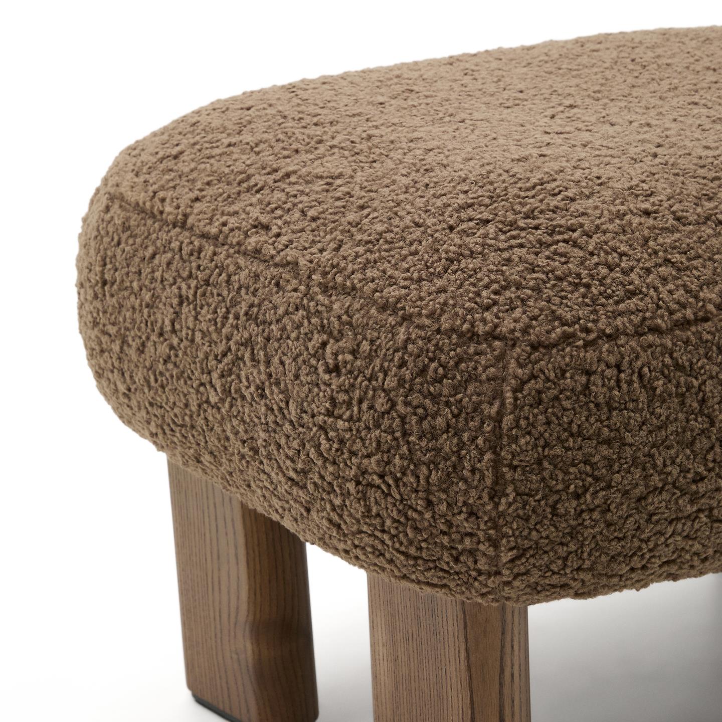 Puf NEMA bruin boucle met een donkere essen basis