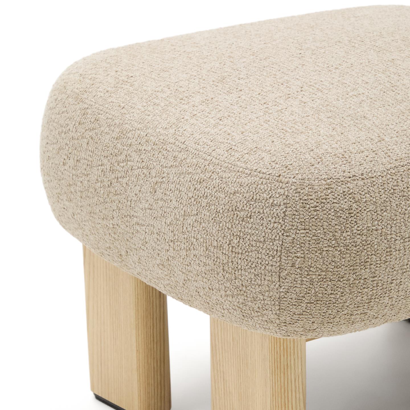 Puf NEMA beige chenille met een essen basis