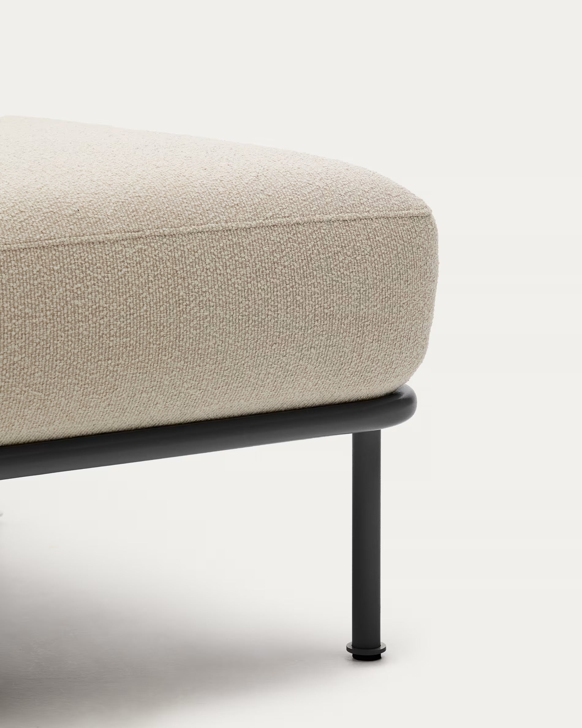 Voetensteun AURUM ecru chenille met donkergrijze basis