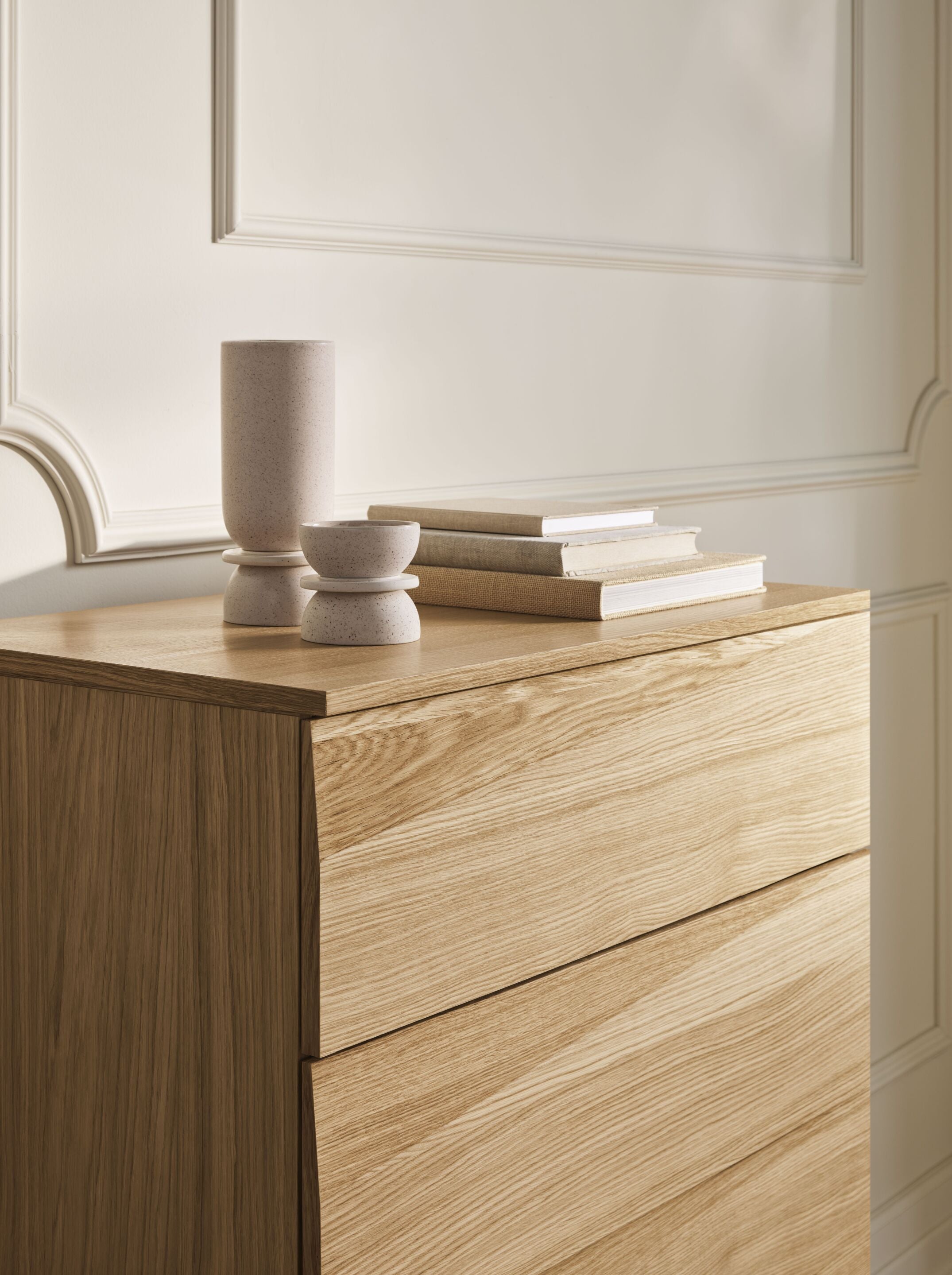 Kast SILENT eikenhout