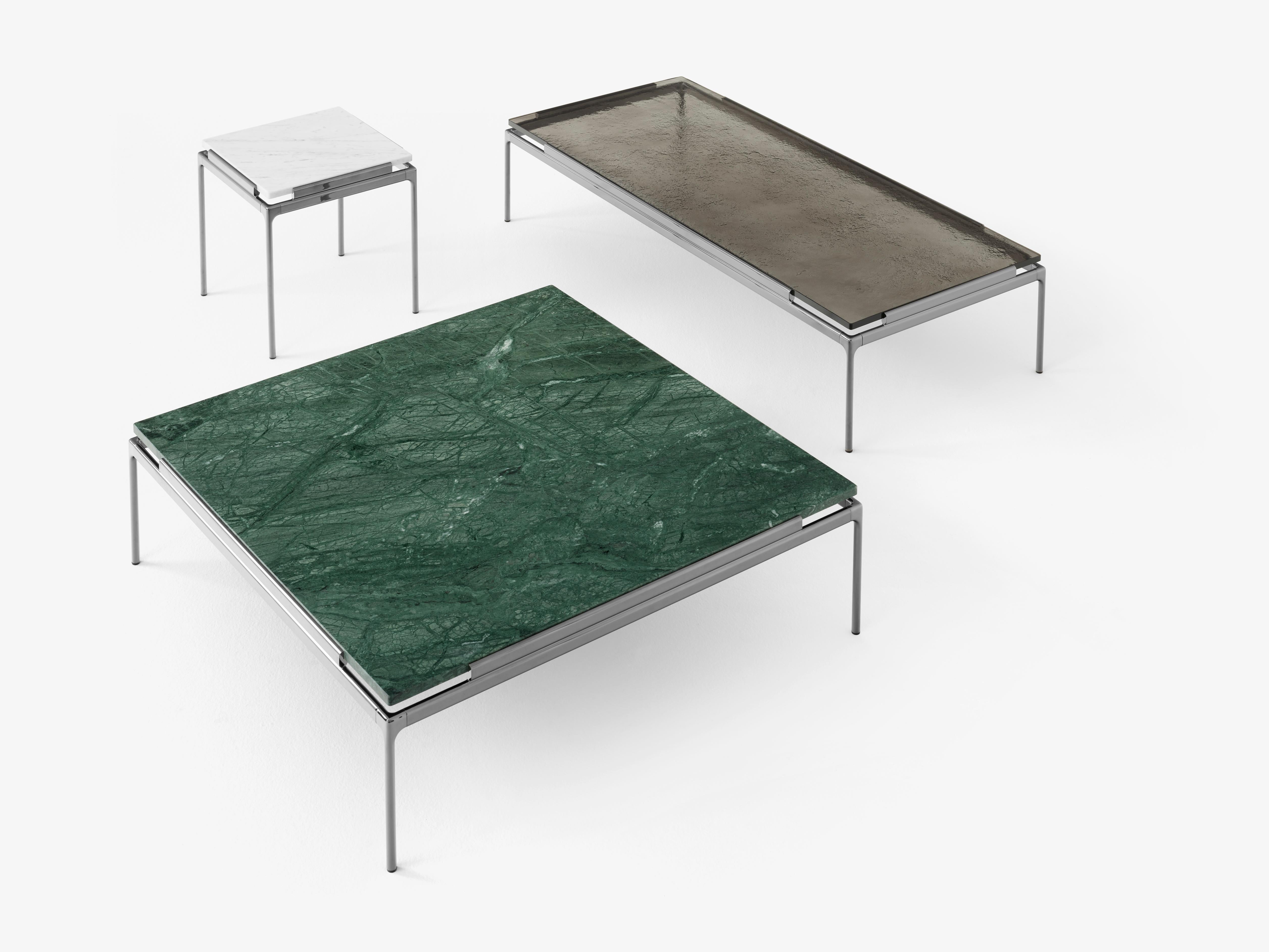Vierkante salontafel SETT LN13 met rookglas blad en verchroomde basis