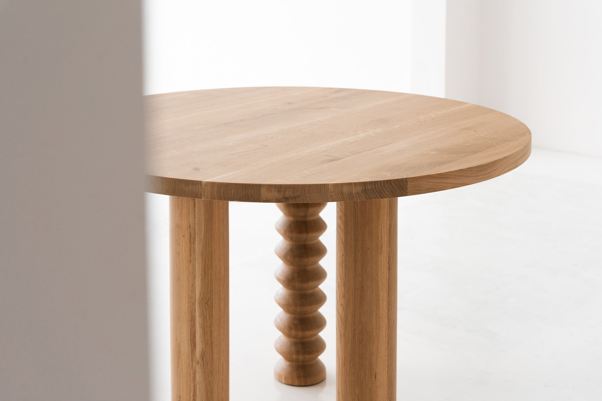Ronde tafel SOL van eikenhout