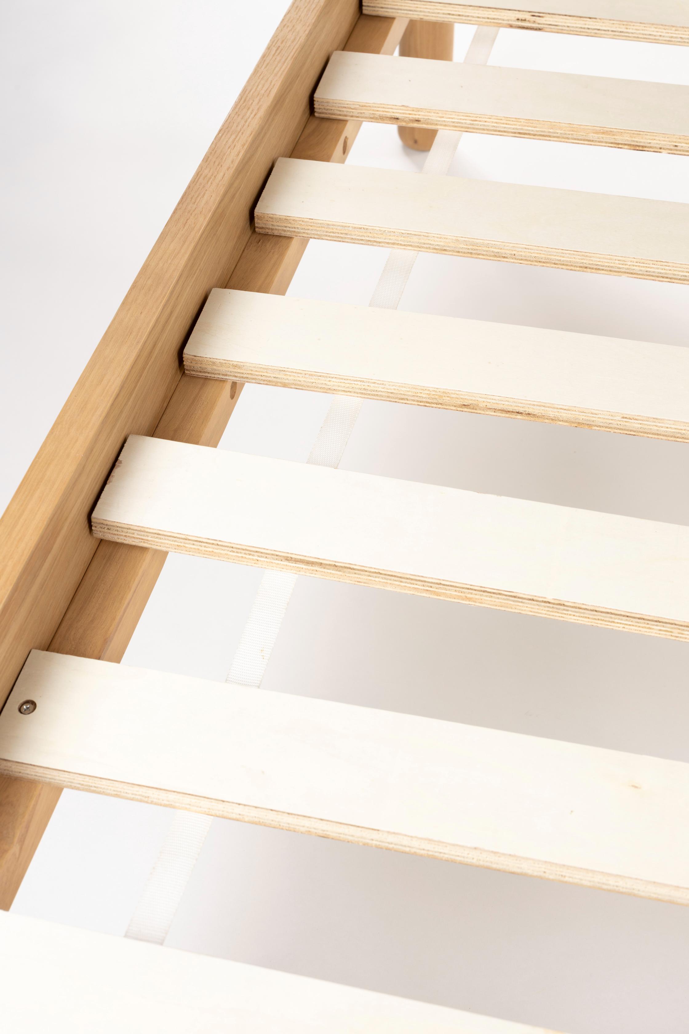 Bed STORM eikenhout
