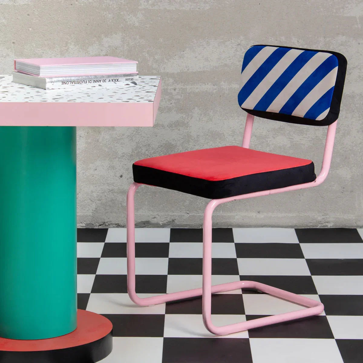 Barkruk SUPERSTOOL BLAUWE STREPEN rood met roze voet