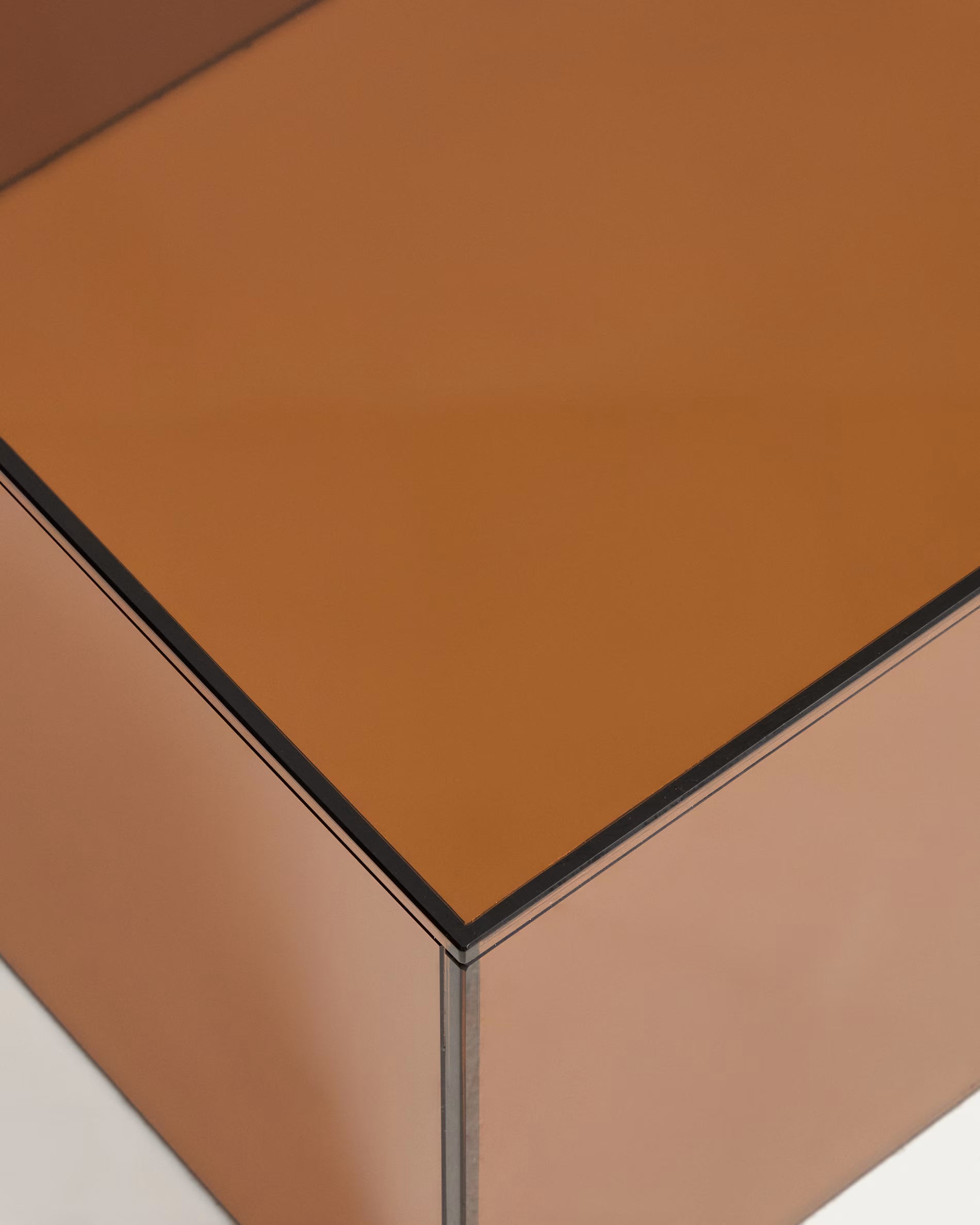 Stolik boczny ORLIA brązowe szkło hartowane