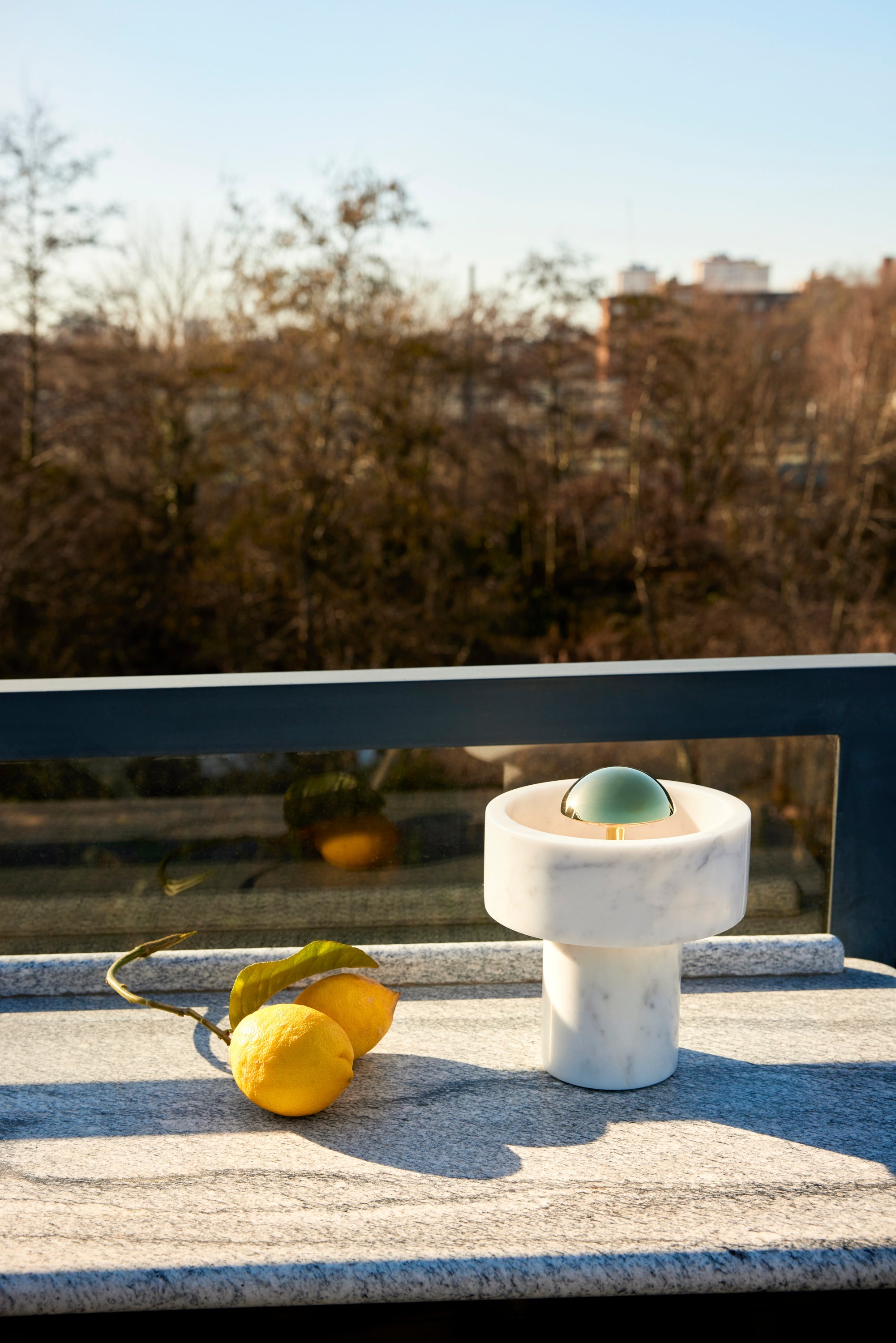 Tragbarer Lampenstein Marmor mit goldenem Finish