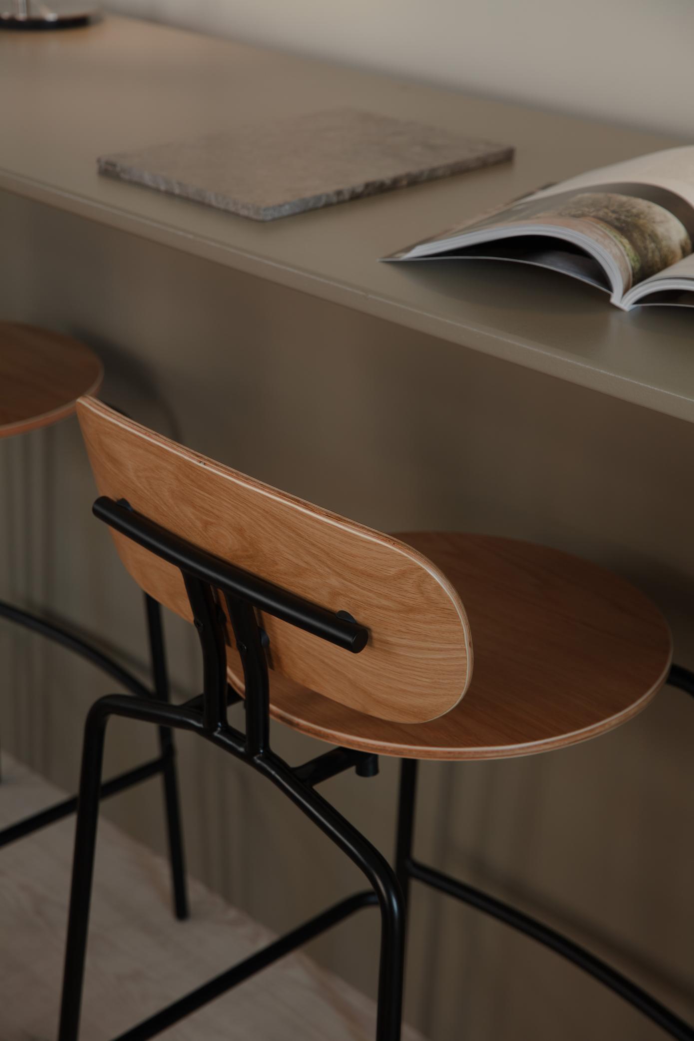 Anthracite Curious Hocker with a golden base