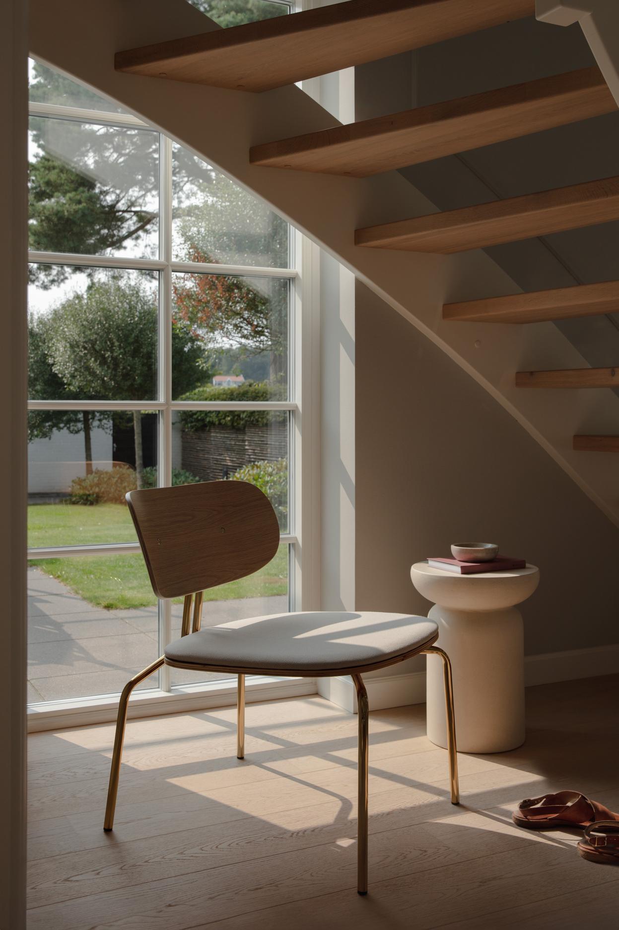 Fauteuil CURIOUS crèmekleurig pluche met gouden basis