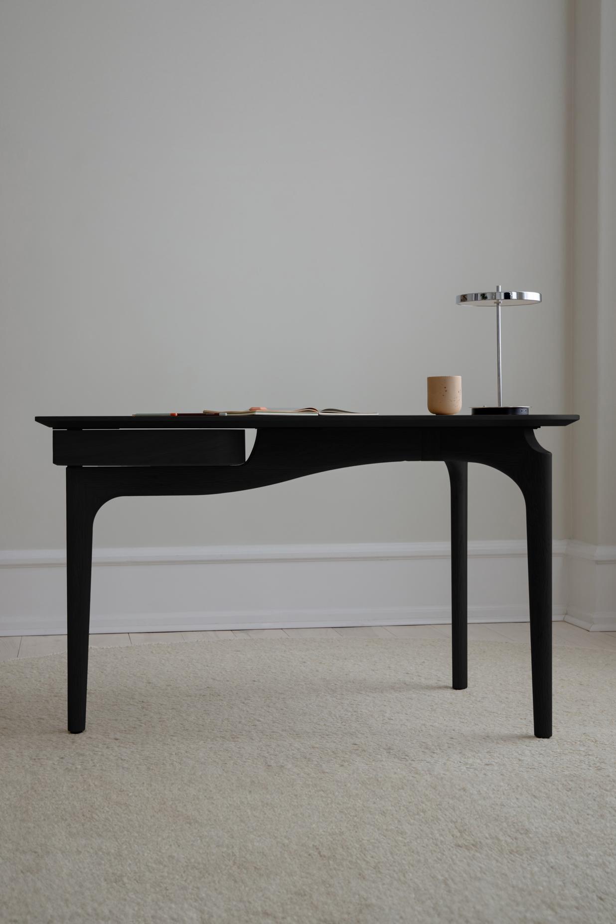 DUENDE desk black oak