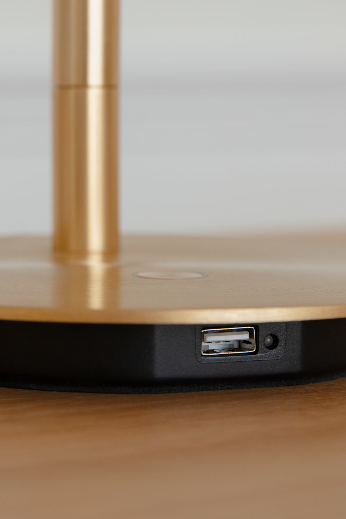 Gouden OMNI tafellamp