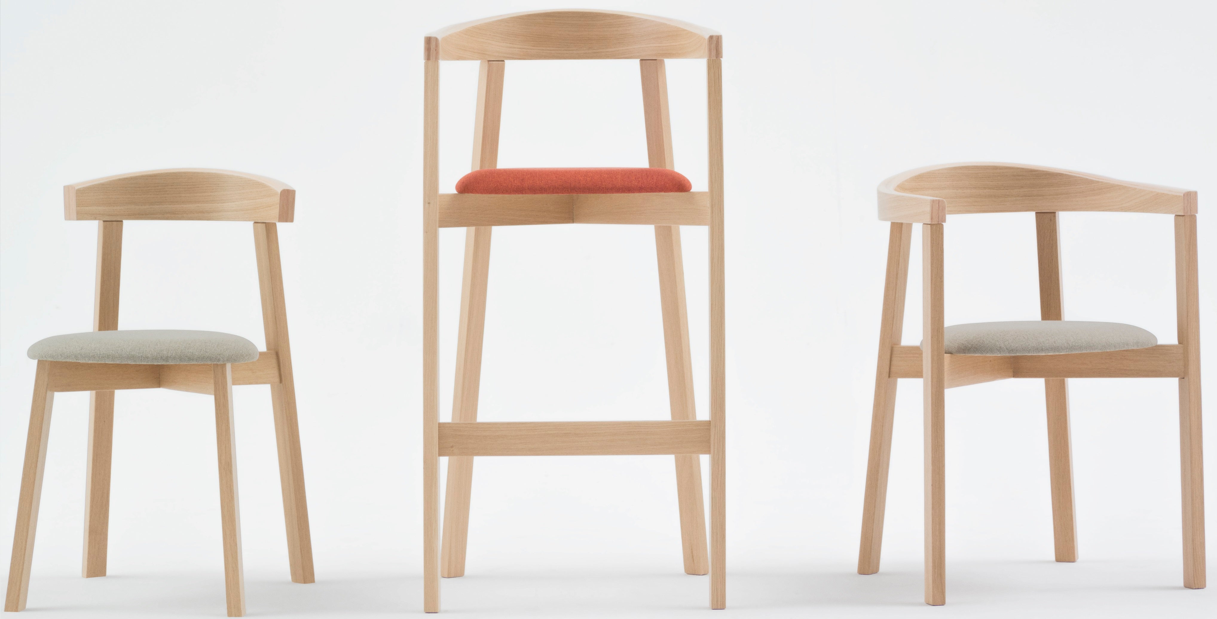 Stoel met armleuningen UXI B-2920 gestoffeerd