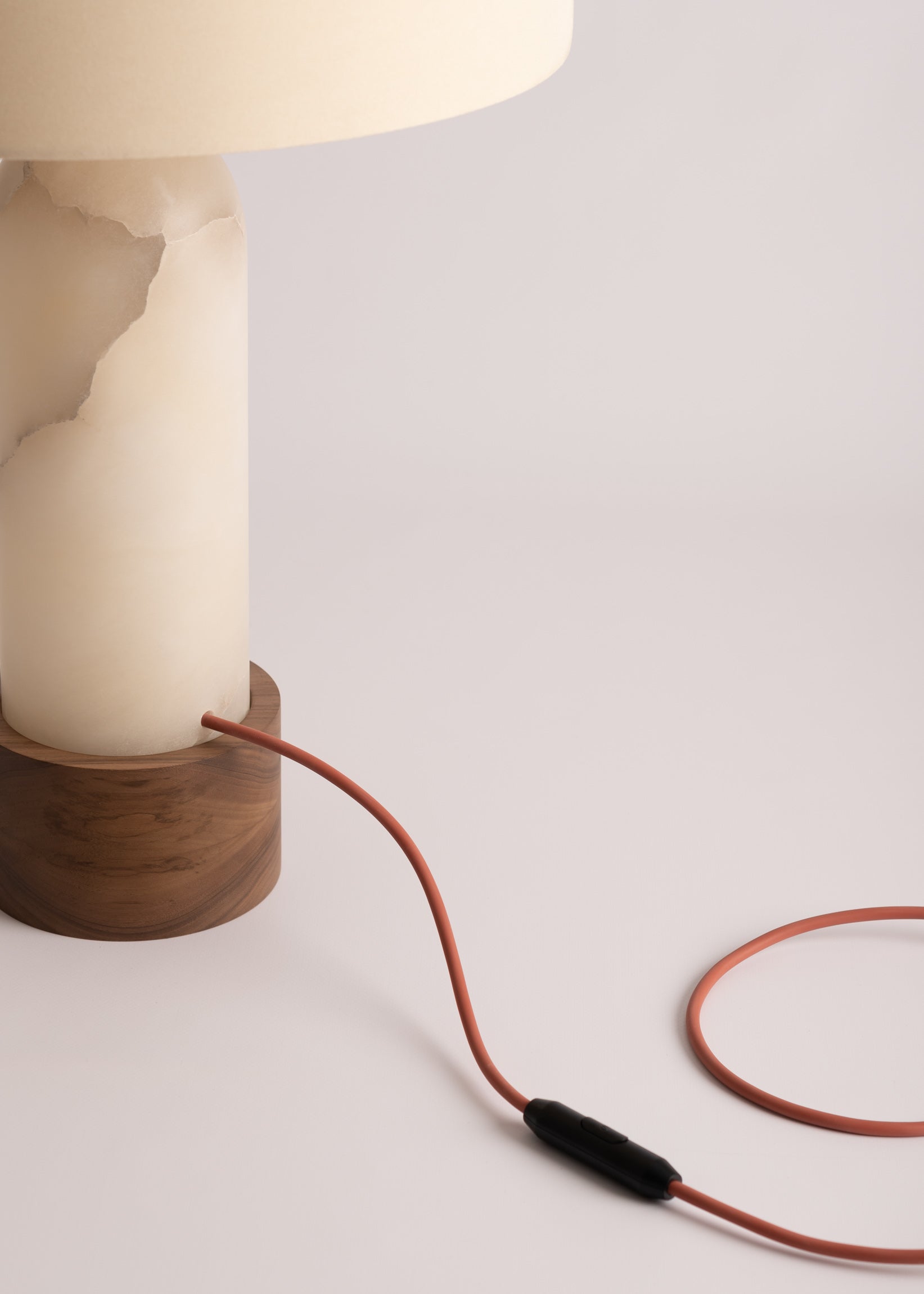 Tafellamp PURA KELO wit alabaster