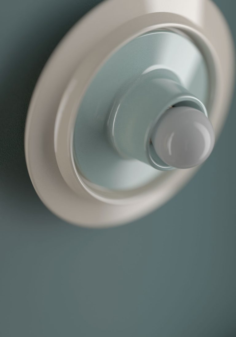 Kermiek wandlamp VOILÀ crème met blauw