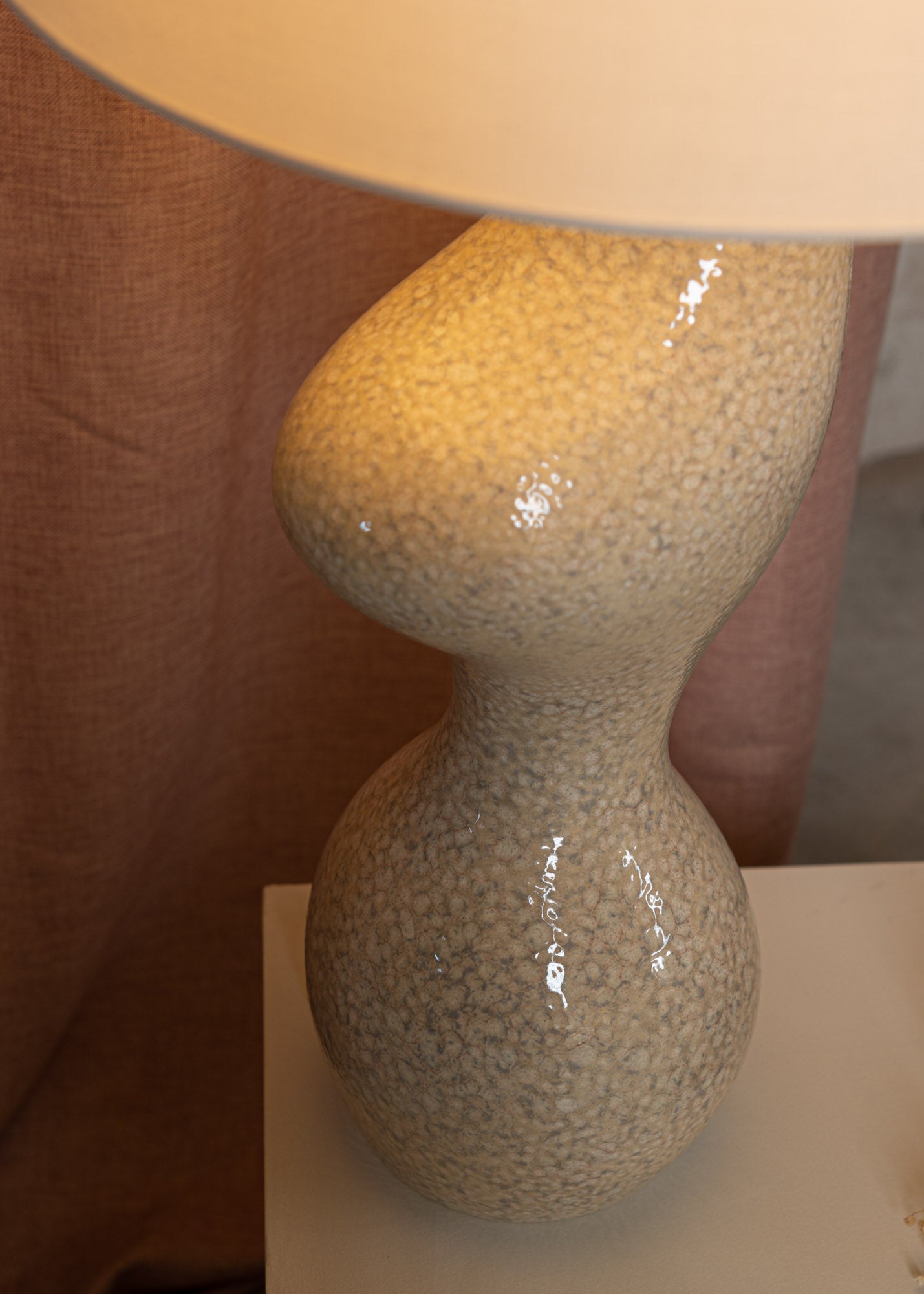 VENUSO Beige Ceramic Table Lamp