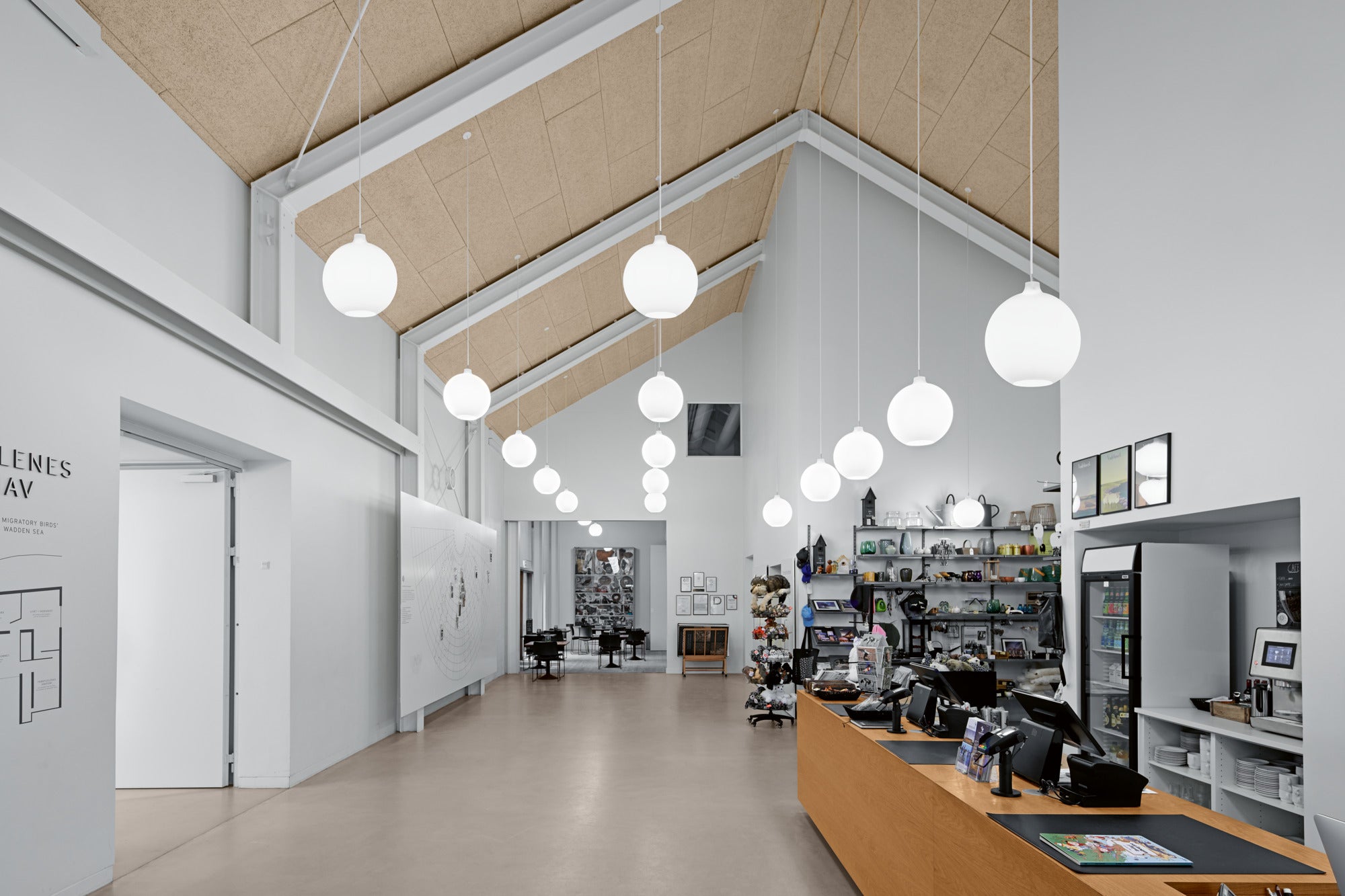 WOHLERT pendant lamp white glass