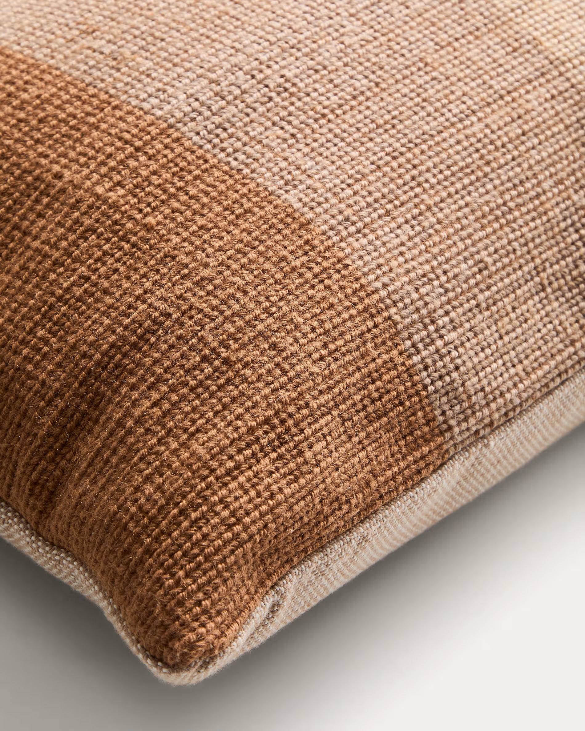 Kussenhoes ADYS beige met oranje