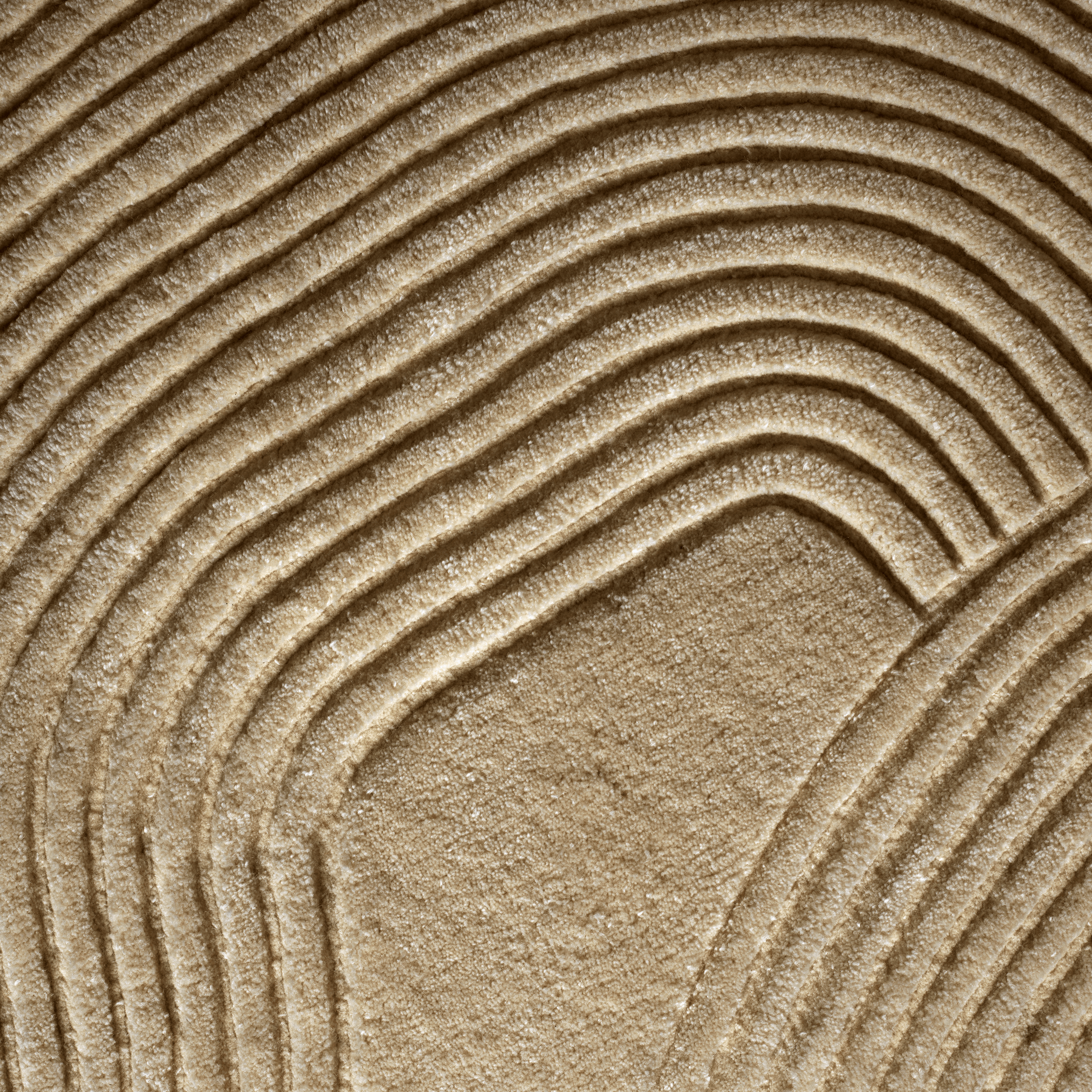 Ovaler Teppich ZEN SHAPED braun