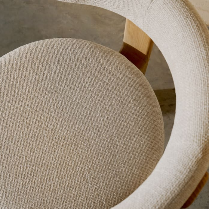 Stoel GRANITE beige chenille met essen basis