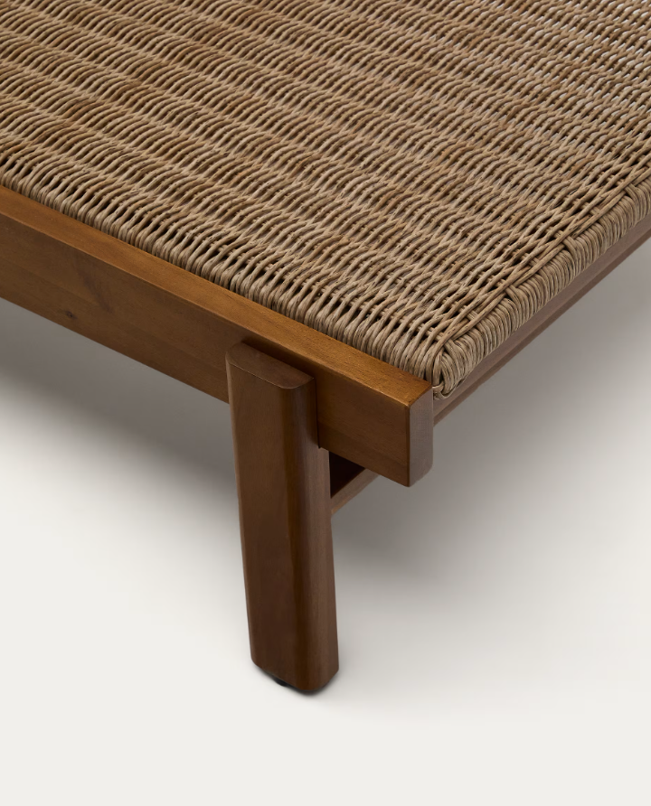 Ligstoel ITANI licht acaciahout met riet