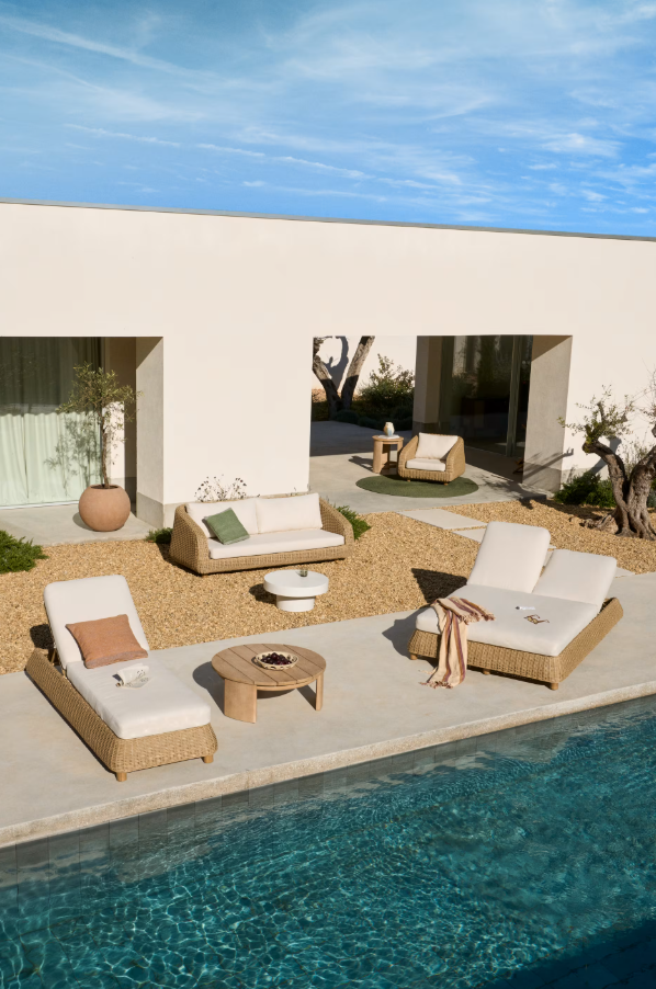 MERIA Lounge Chair Synthetic Rattan