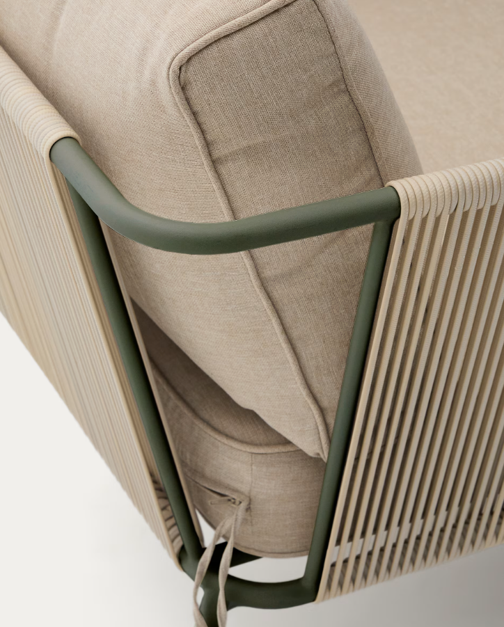 Zivia écru äußerer Sessel mit einer Stahlbasis