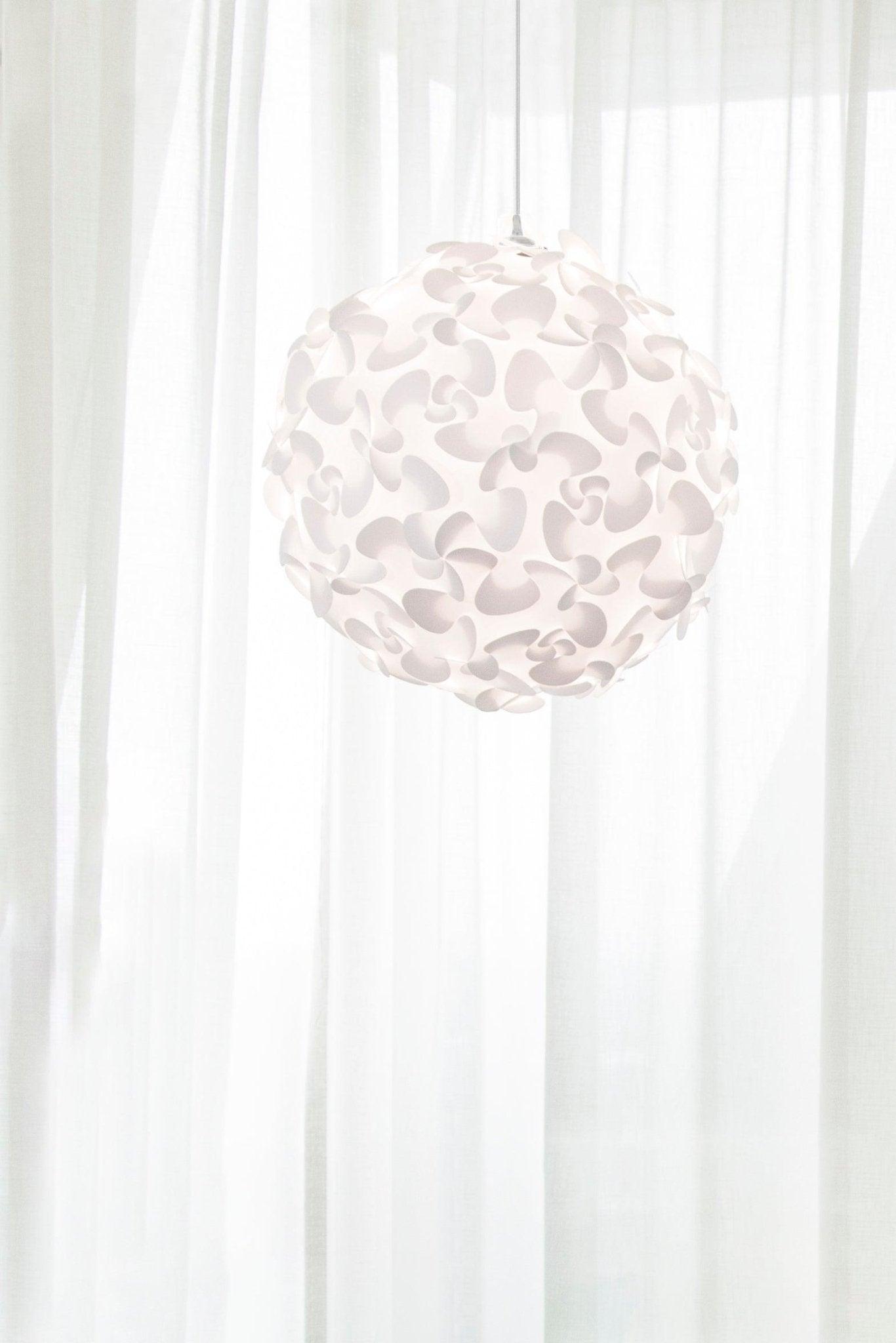 Abażur LORA biały UMAGE Eye on Design