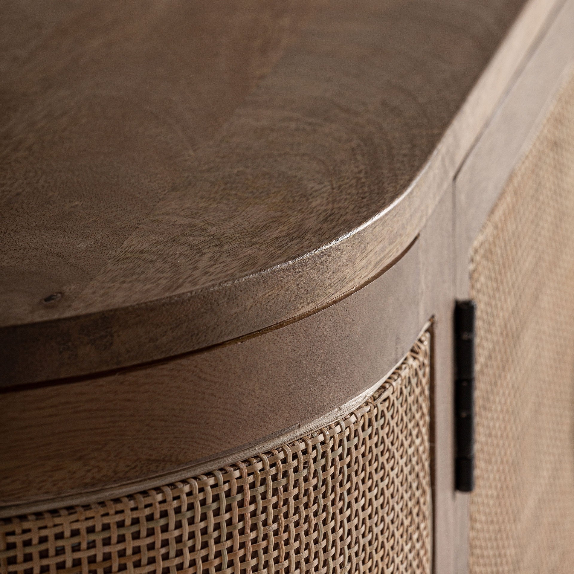 Beckley 2-deurs commode van mango hout