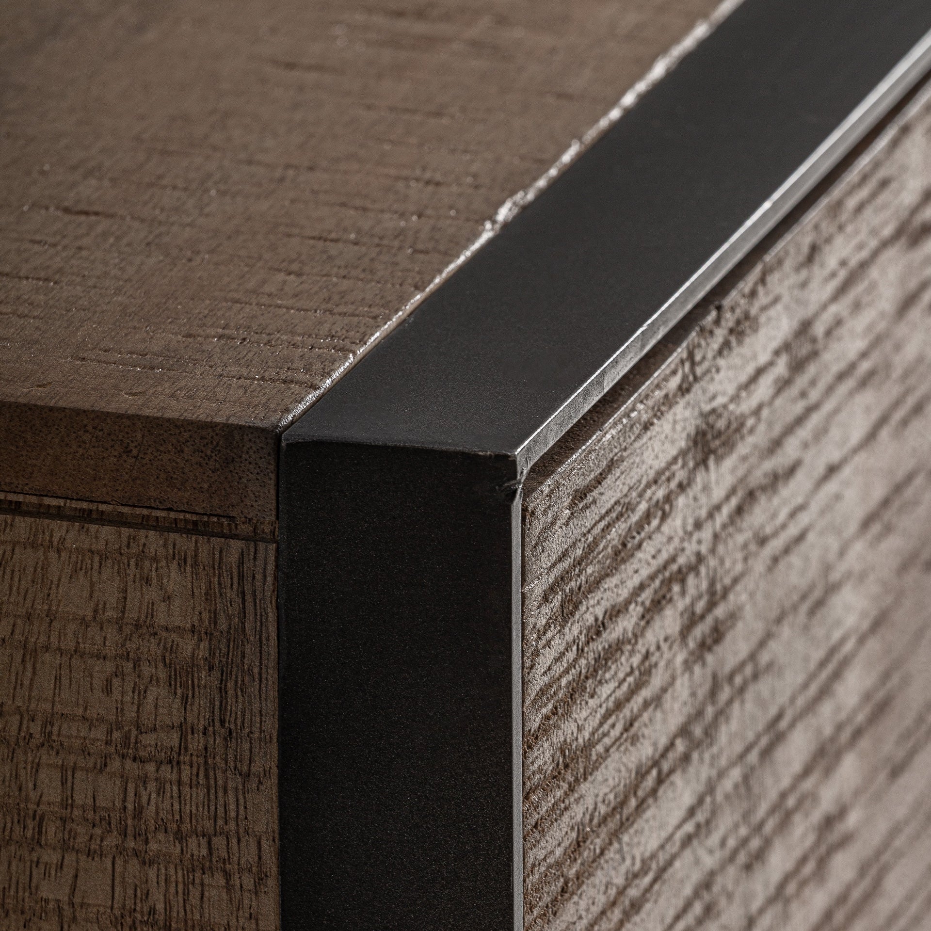 KREFELD commode van mango-hout met ijzeren afwerking