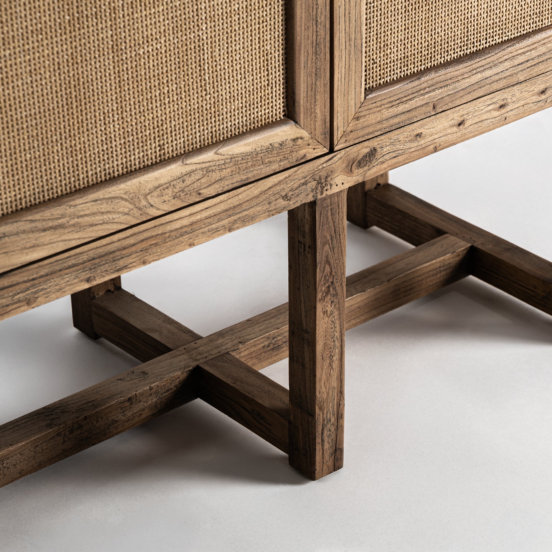 BYREMO Wardrobe in Elm Wood